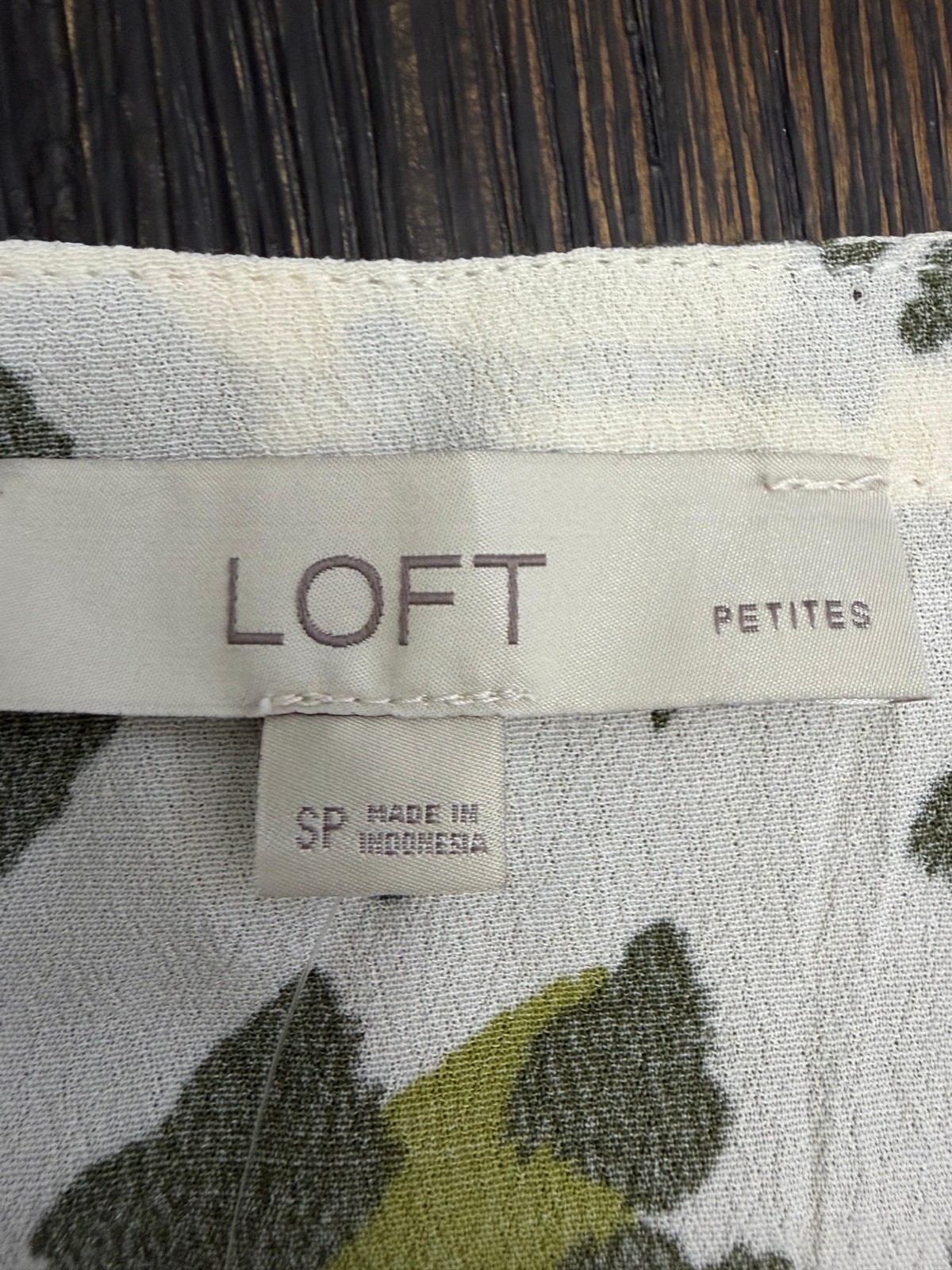 Loft Animal Print Blouse Small NWT New Green Cheetah Leopard Smocked Sleeves