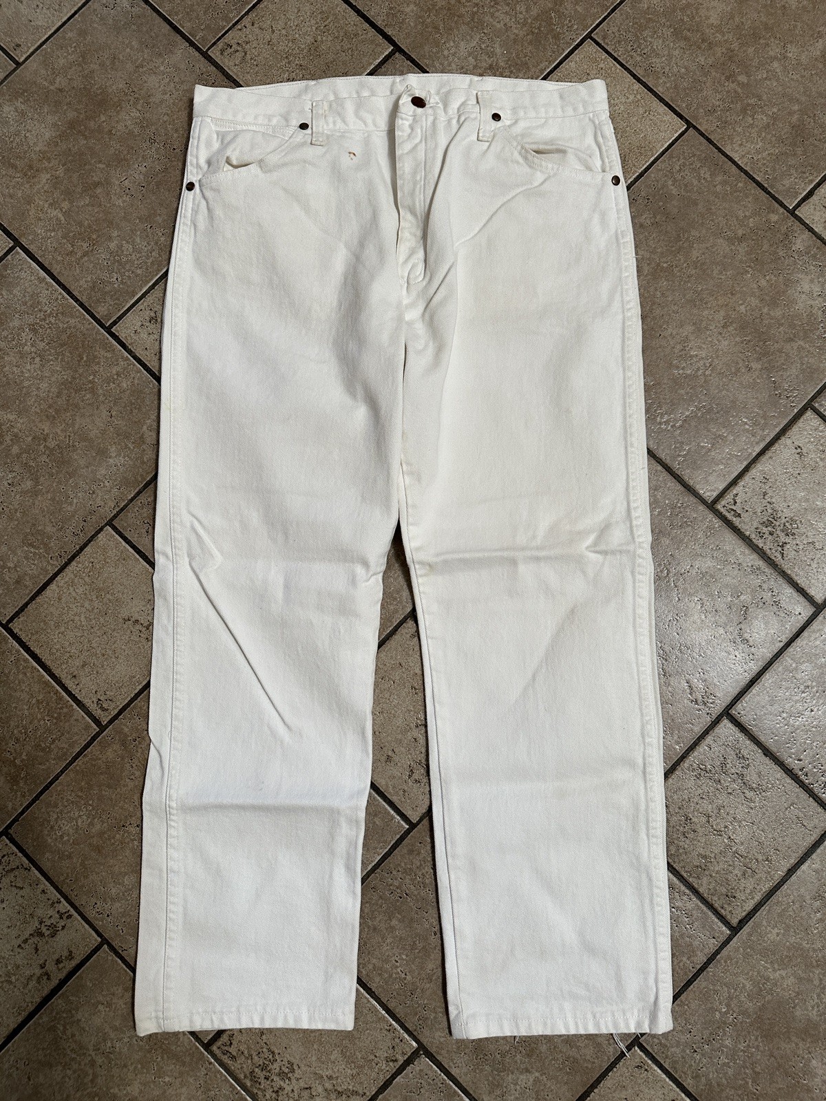 Vintage Wrangler White Jeans Men’s Size 36×30 Made USA Straight Leg Denim Pants