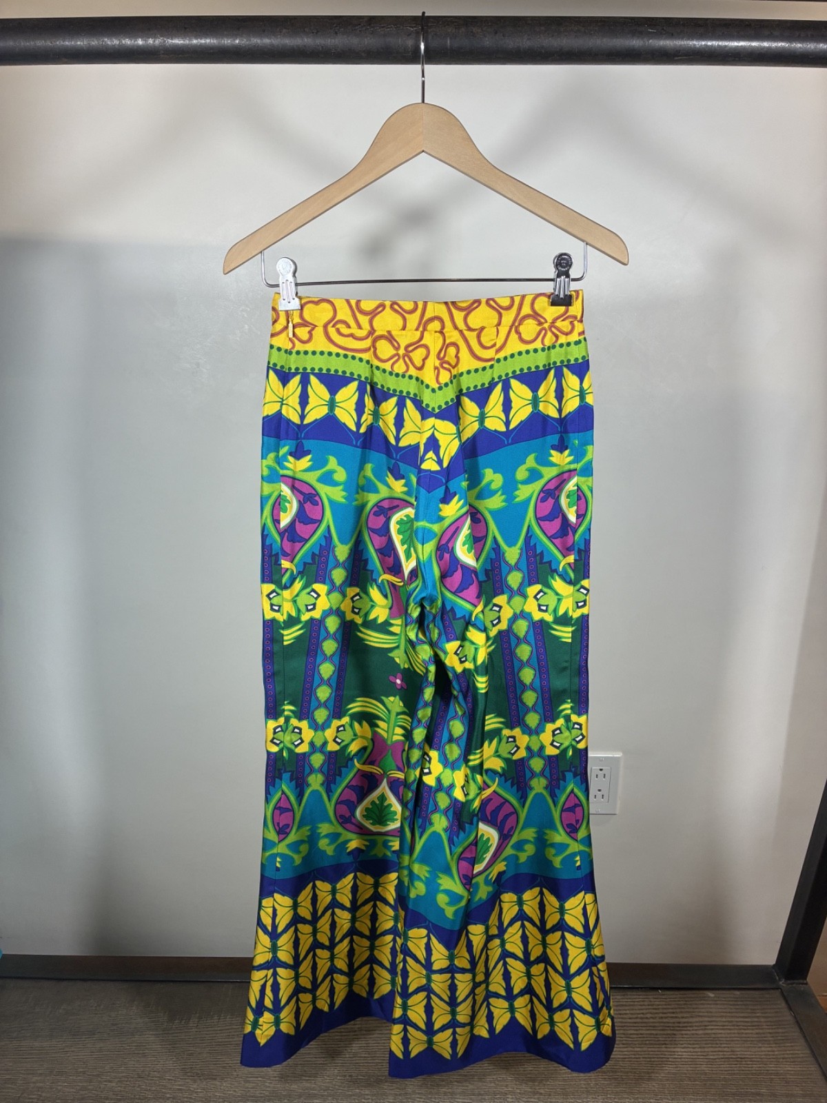 Gucci NWT silk psychedelic bell bottoms