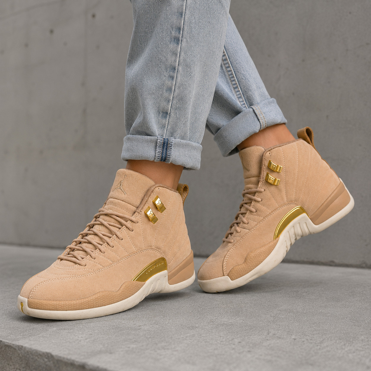 Nike Air Jordan 12 Retro Wheat Blush Beige Suede Gold Women Sneakers US 7 EU 38