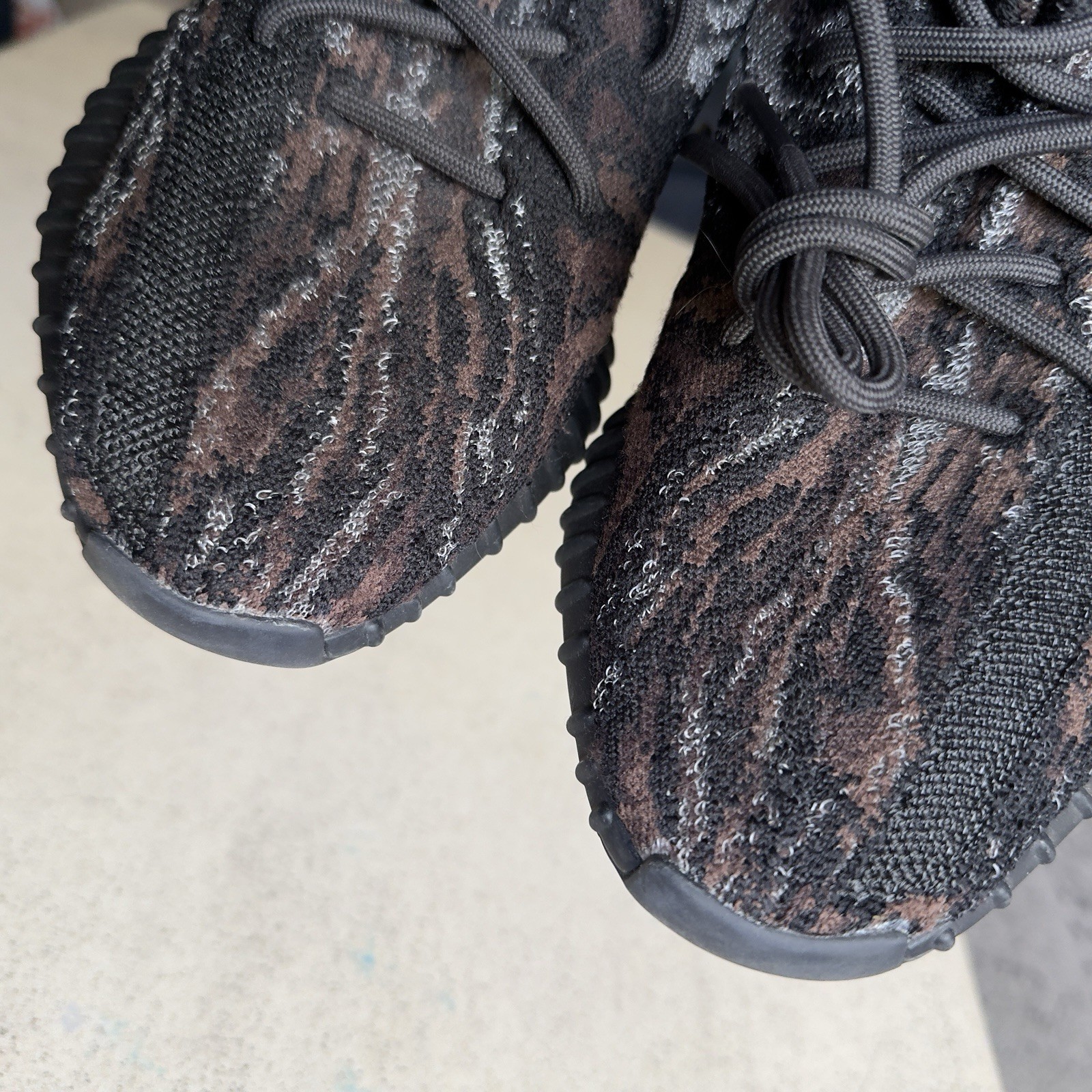 Adidas Yeezy Boost 350 V2 Mens Size 6.5 MX Rock GW3774