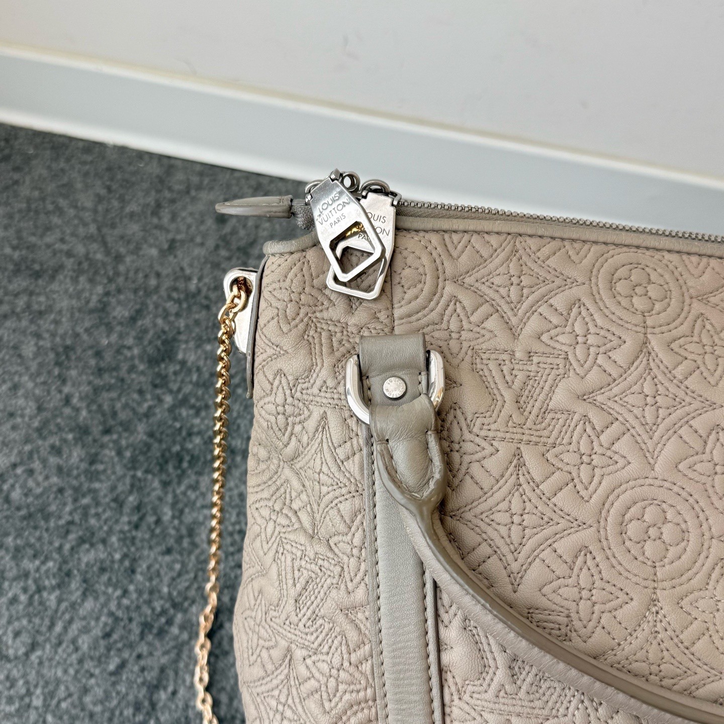 Louis Vuitton Pre-Owned Authentic Luxury Handbag 34x13x30cm
