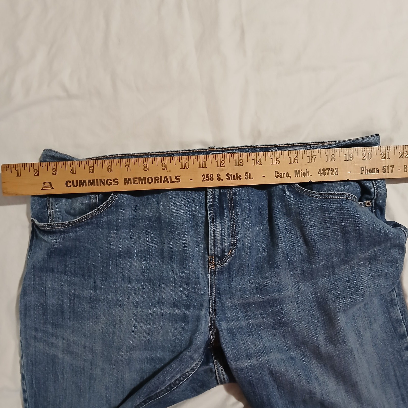 OLD NAVY Boyfriend Jeans 16 Medium Wash Distressed raw Hem 99% Cotton 1% Spandex