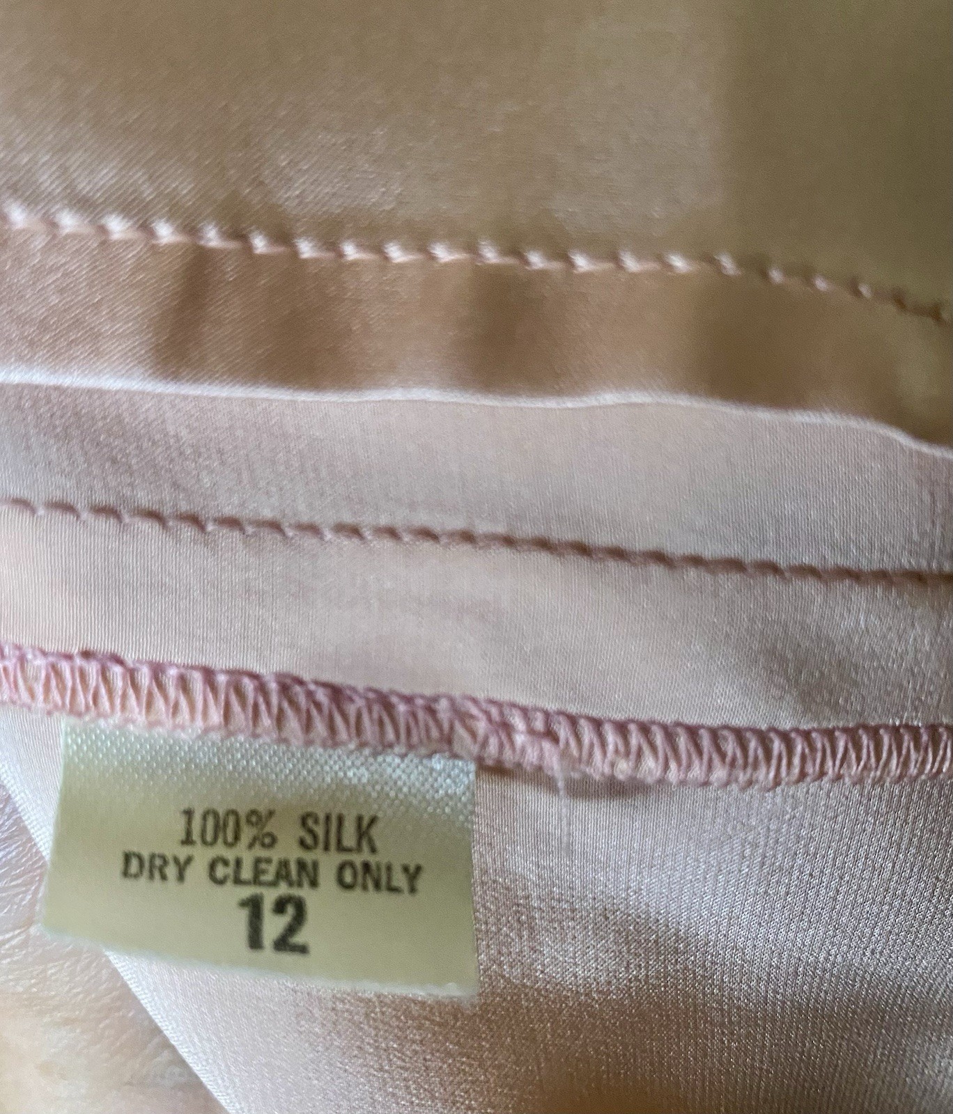 Vintage St. John Size 12 100% Silk Blouse Peach Champagne Gold Jewel Button