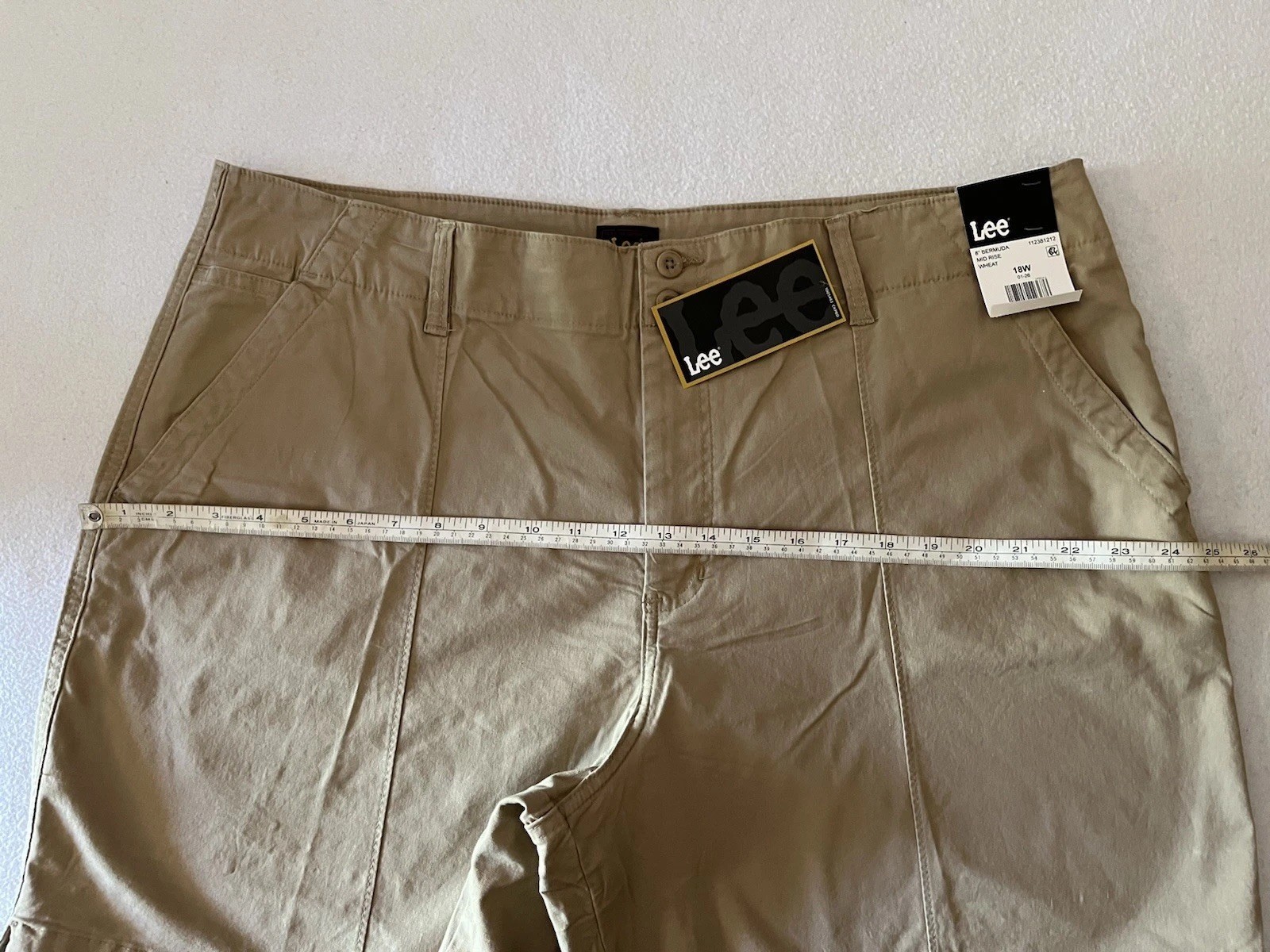 Women’s Lee Mid Rise Bermuda Shorts Wheat Size 18W