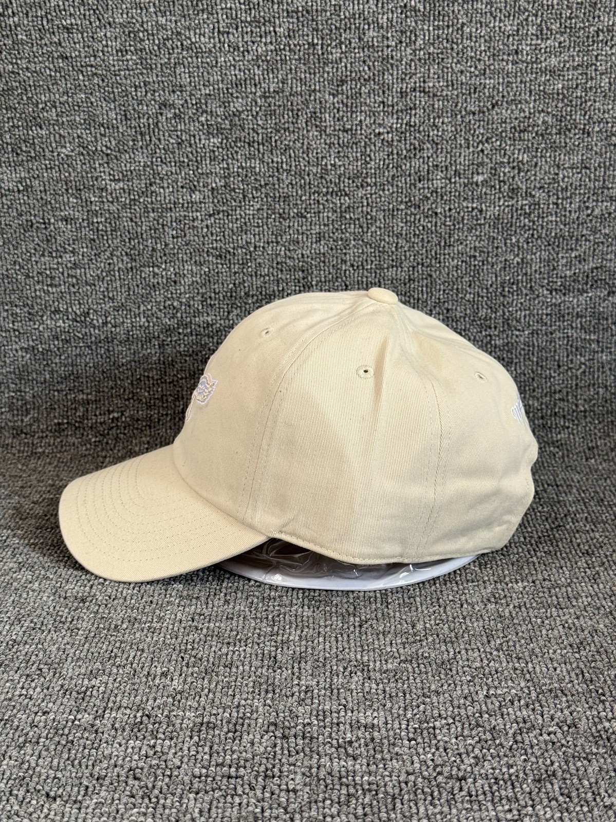 Mitchell & Ness Eagles Dad Hat Strapback Cream NFL Cap Unknown Size