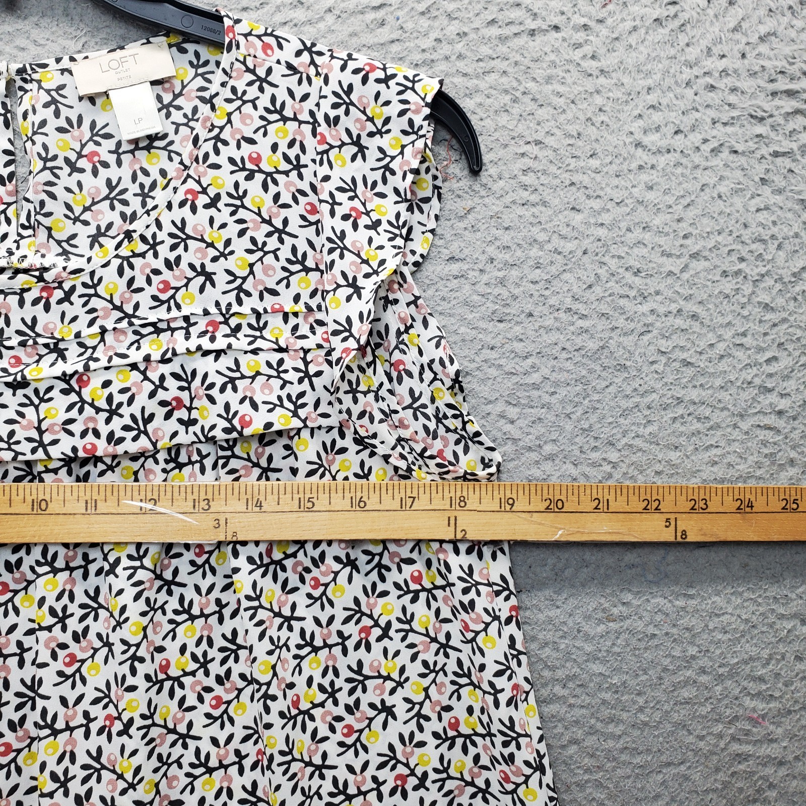LOFT Outlet Blouse Top Womens PL Multicolor Garden Art Print Pintuck Detail Slit