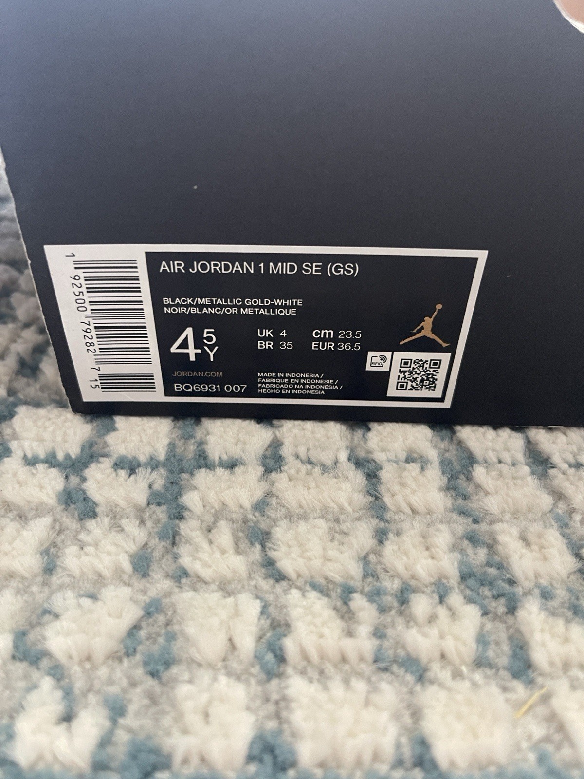 Kids Nike Black White Gold Air Jordan 1 Mid SE size 4.5