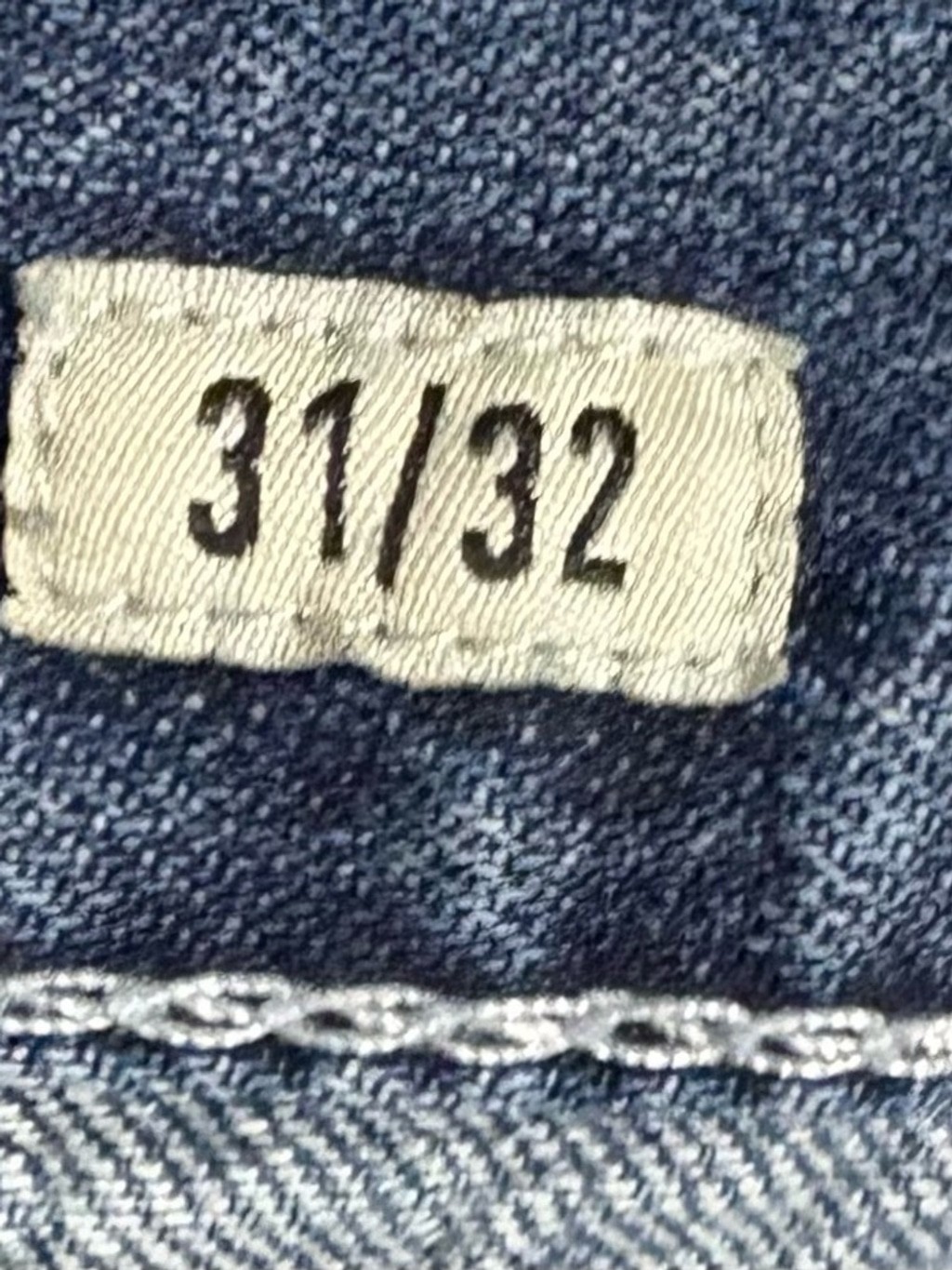 Ariat Men’s Straight Jeans in Distressed Blue Wash