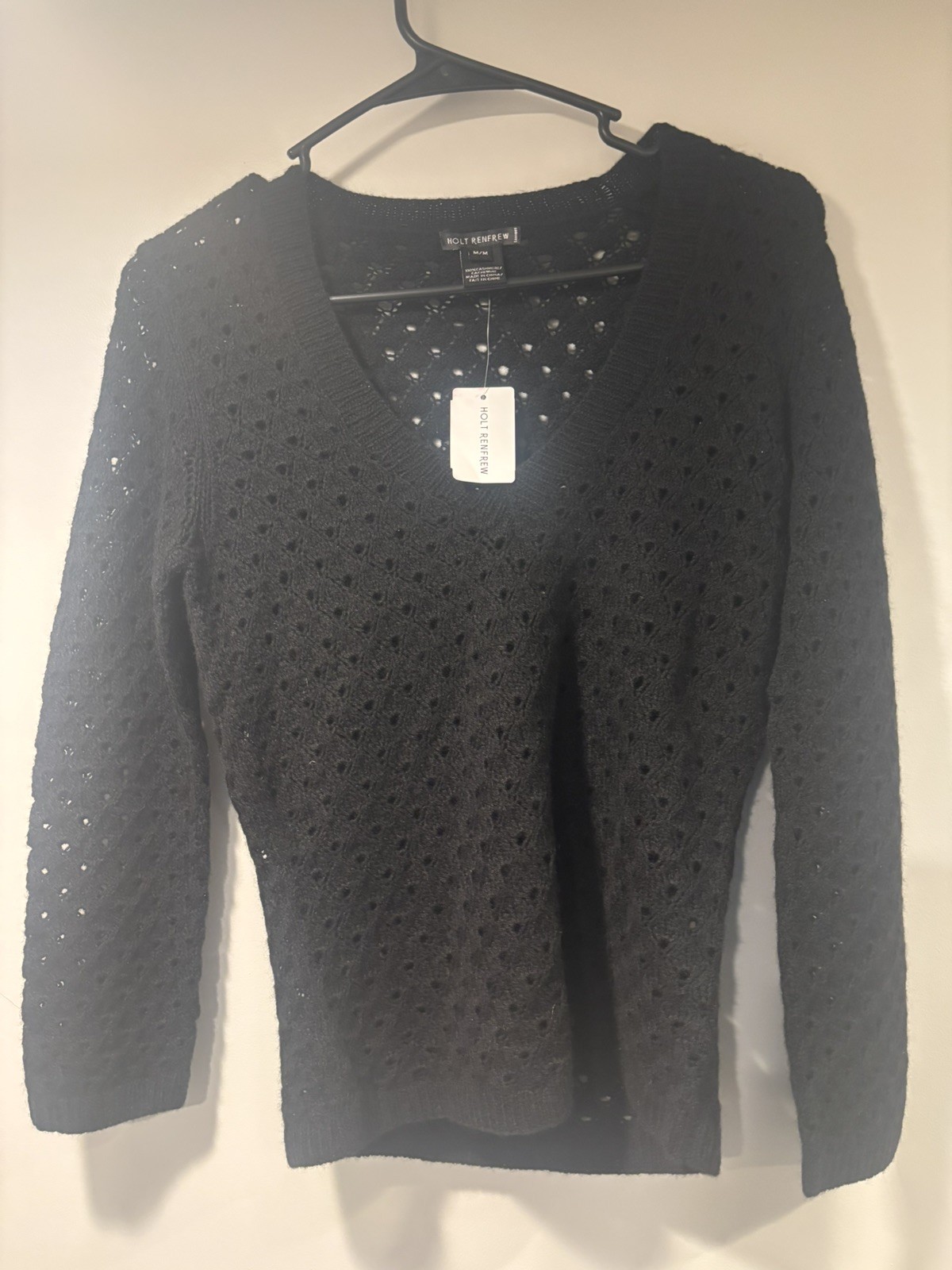 Holt Renfrew Black 100% Cashmere V-Neck Sweater Womens Size Medium NWT