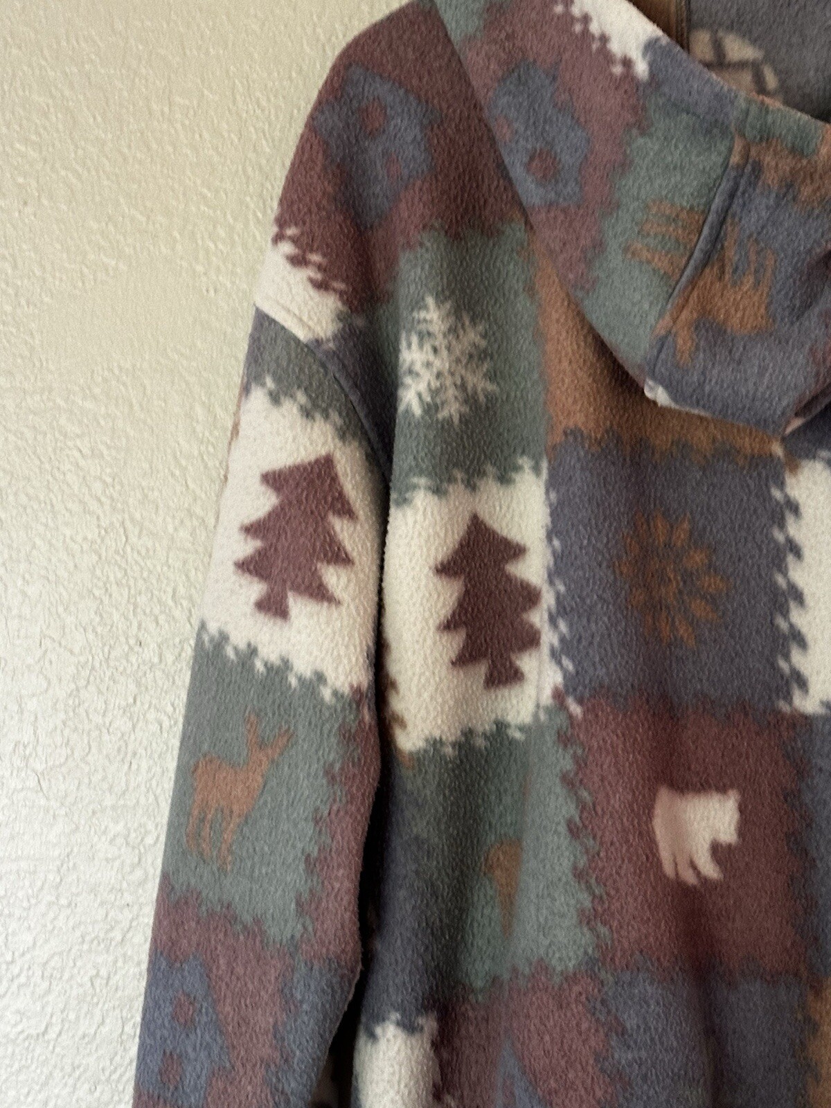 Vintage G4000 Patterned Fleece Jacket Size Medium Made In United Arab Emirates