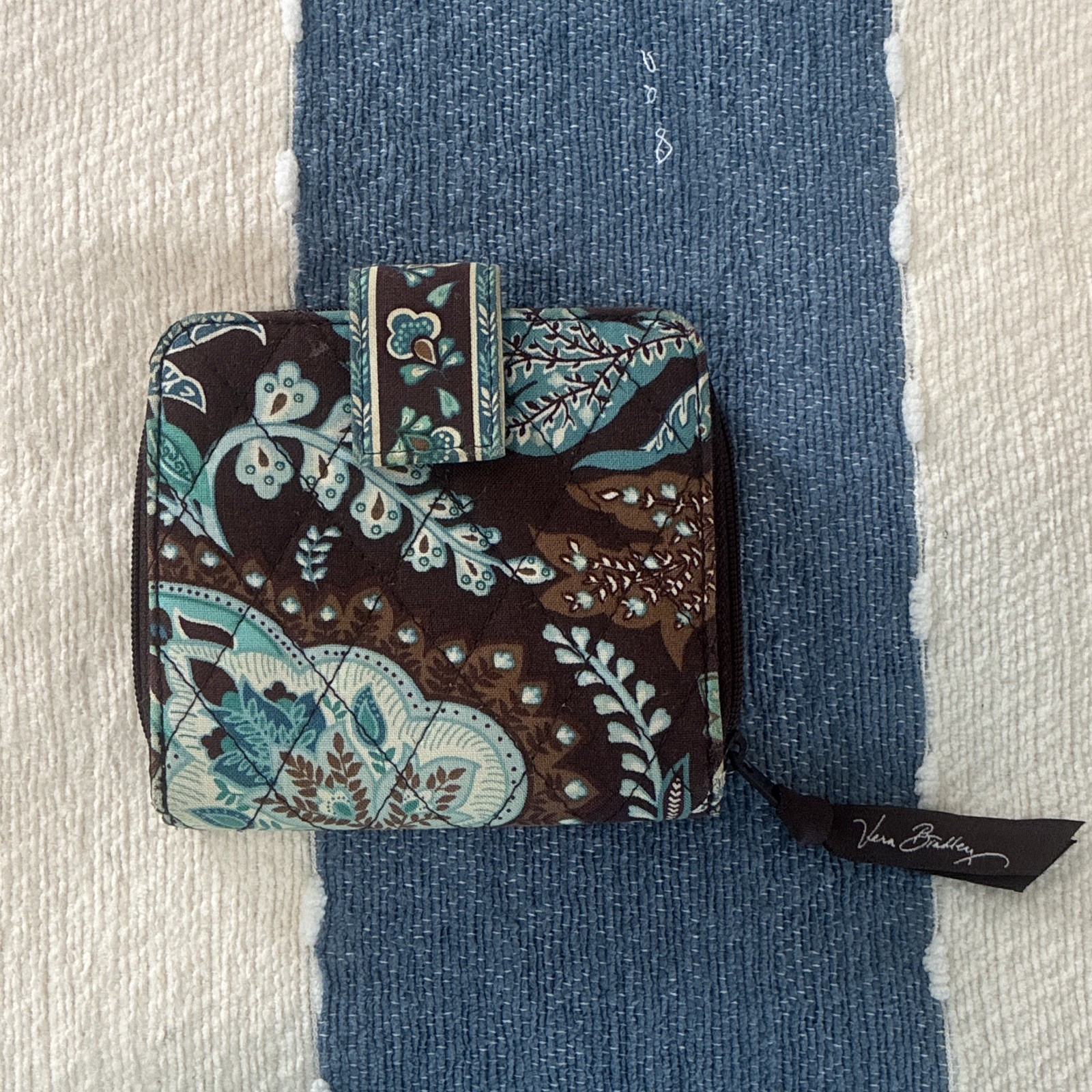 Vera Bradley Paisley Floral Bifold Wallet Brown Blue White ID Window Zip Coin