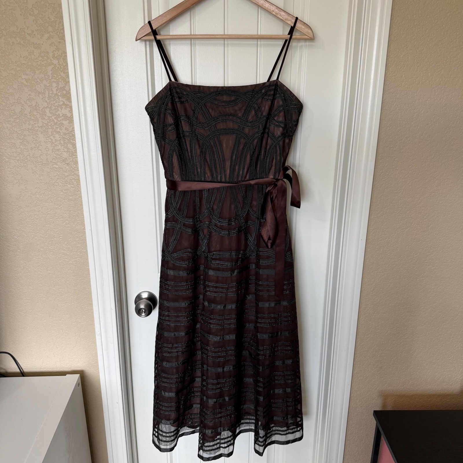 BCBGMAXAZRIA Midi Dress Women Size 10 Brown Excellent Ribbon Embroidered Mesh