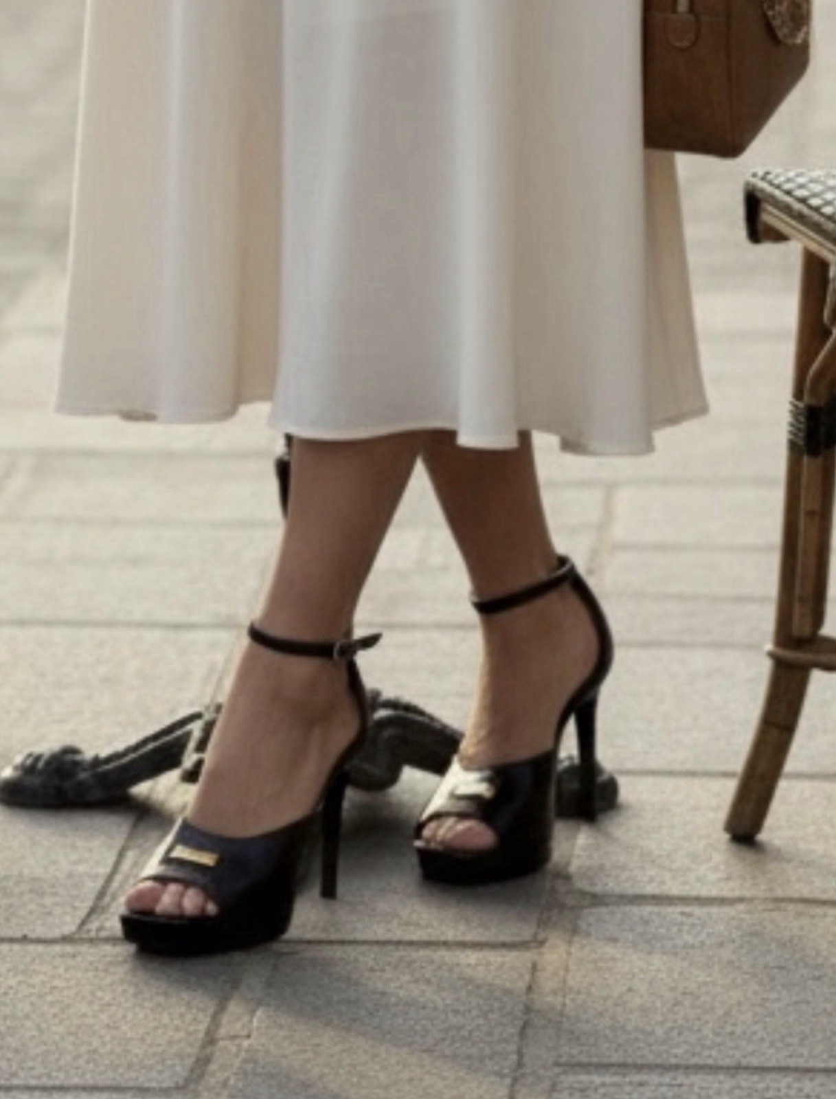Gucci Women’s Black Leather Strappy Ankle Strap Open Toe Heels Buckle 6B