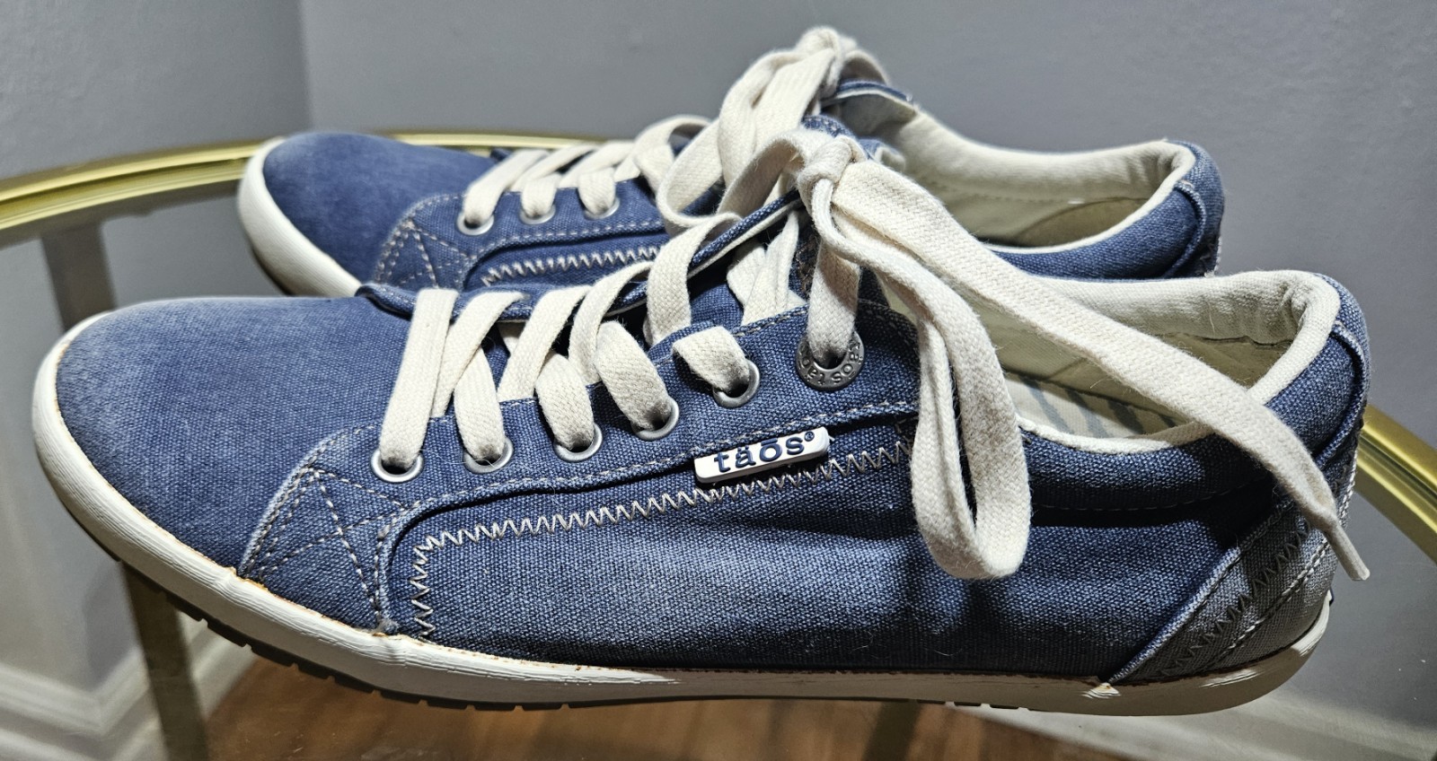 Taos Blue White Canvas Lace Up Women’s Casual Sneakers Rubber Sole US 8.5