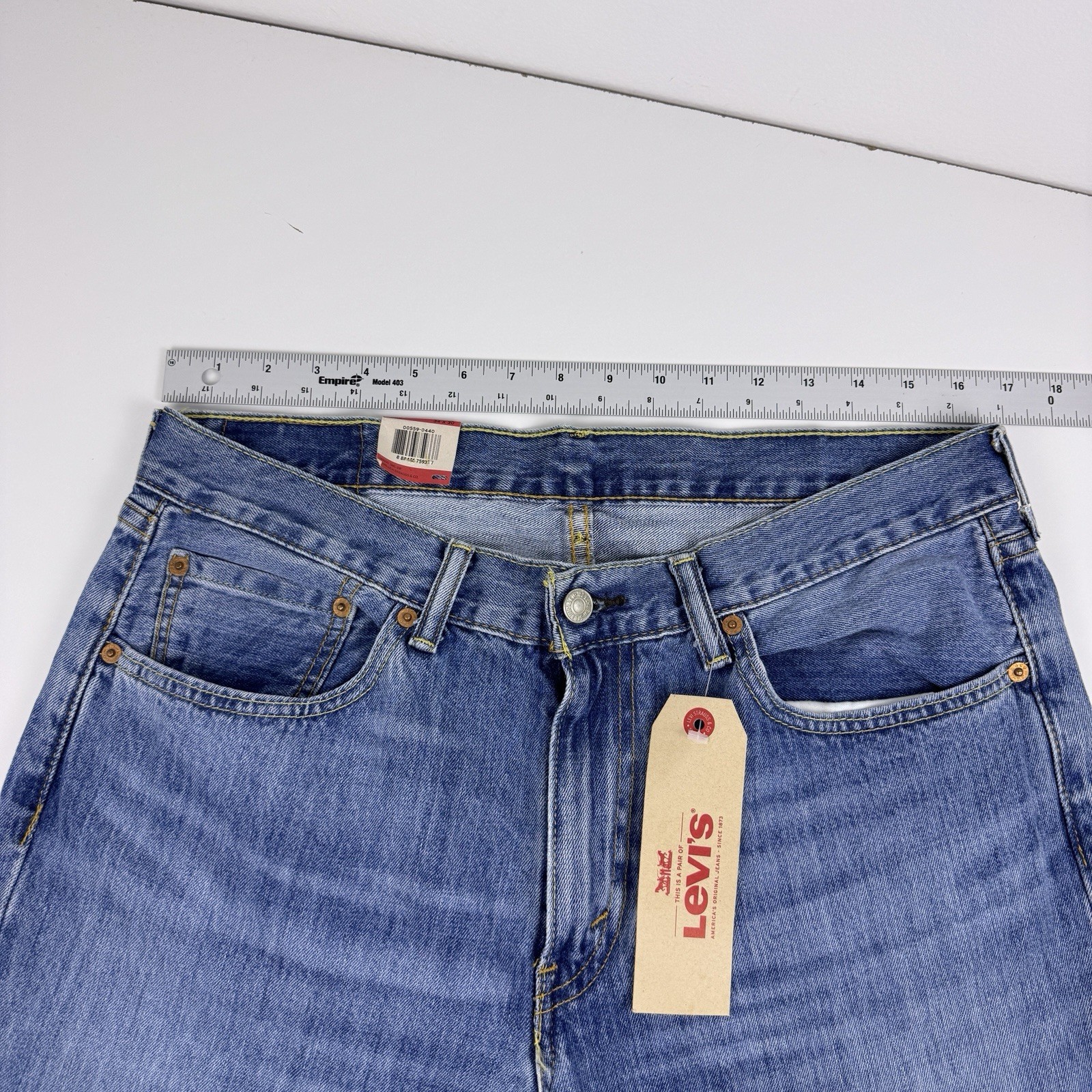 Levi’s 559 NWT Men’s Relaxed Straight Leg Stretch Denim Jeans 34X30 Medium Wash