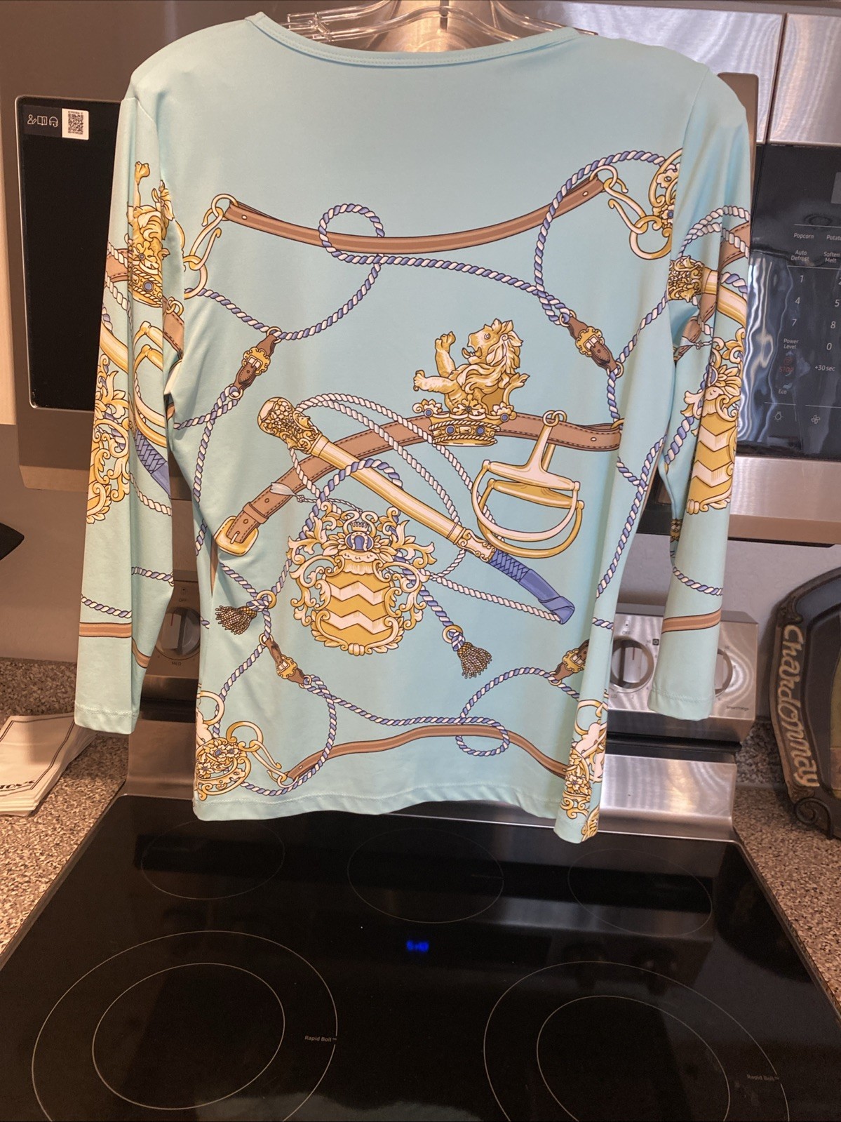 J McLaughlin Top Size Medium Crewneck Quarter Sleeve Rope Chain Print Equestrian