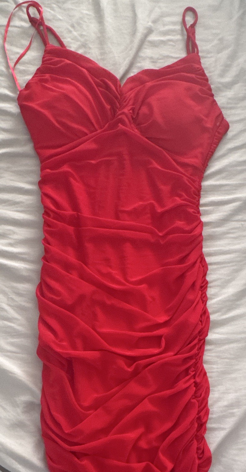 Lulu’s Red Ruched Mesh Sweetheart Bodycon Midi Dress Spaghetti Straps M
