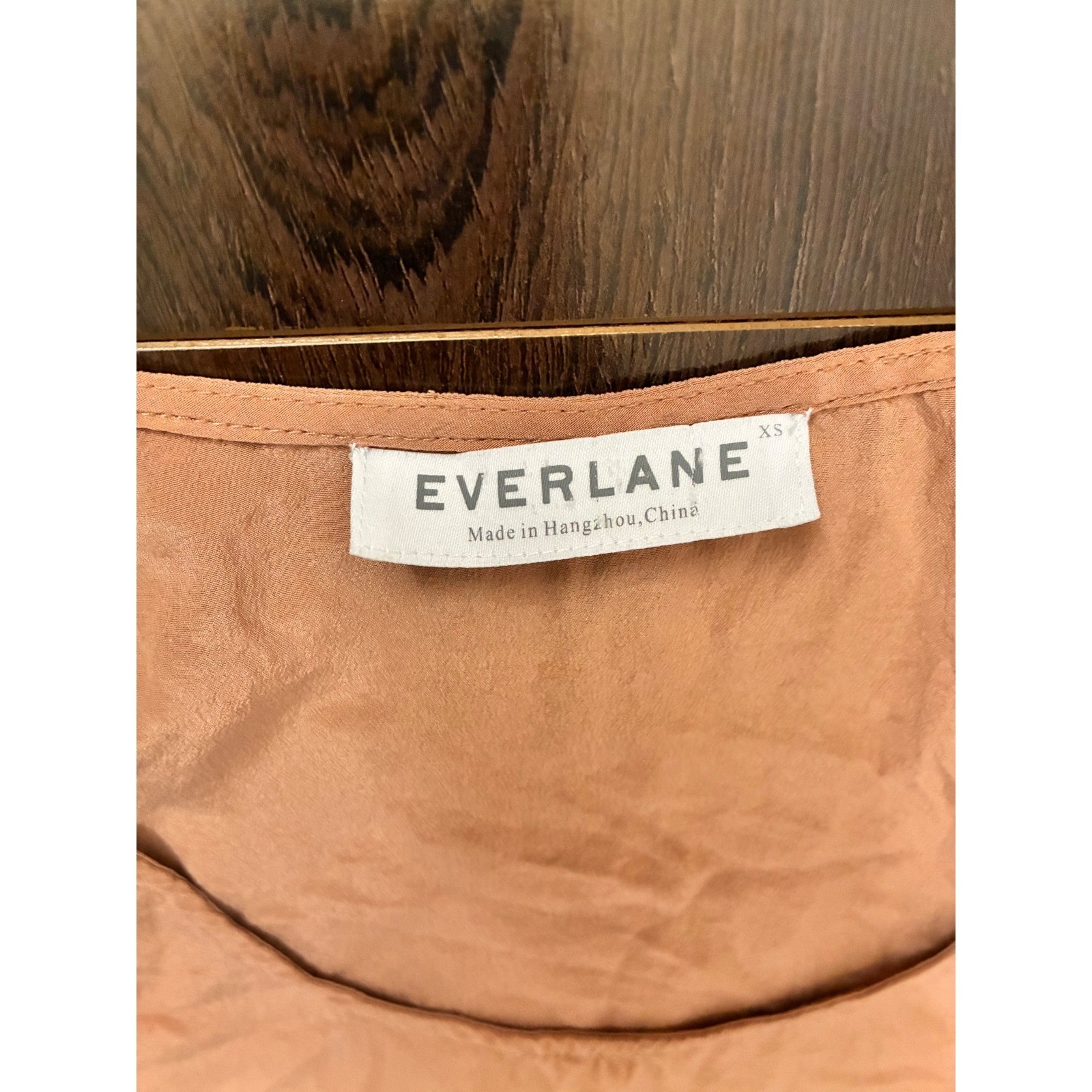 Everlane Womens XS Peach Scoop Neck Sleeveless Tank Top Silk