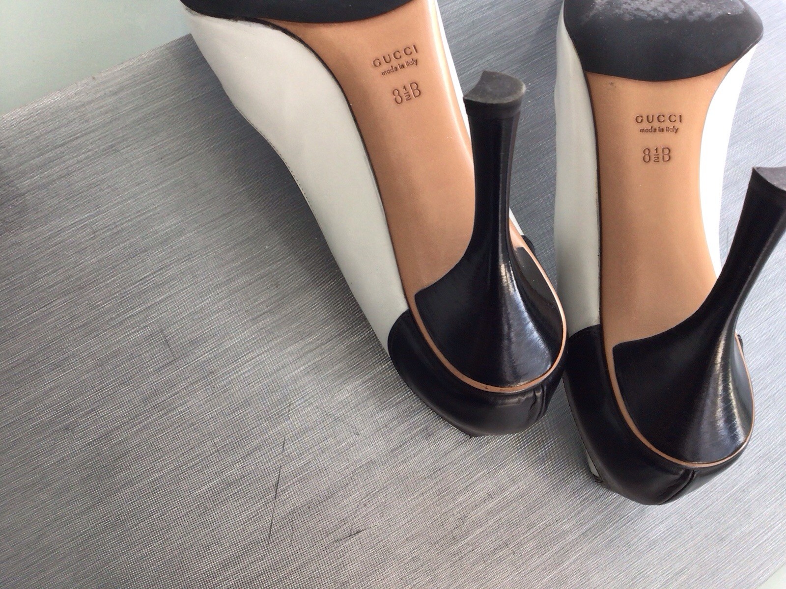 GUCCI BLACK/WHITE MADE IN ITALY PUMPS 8-1/2