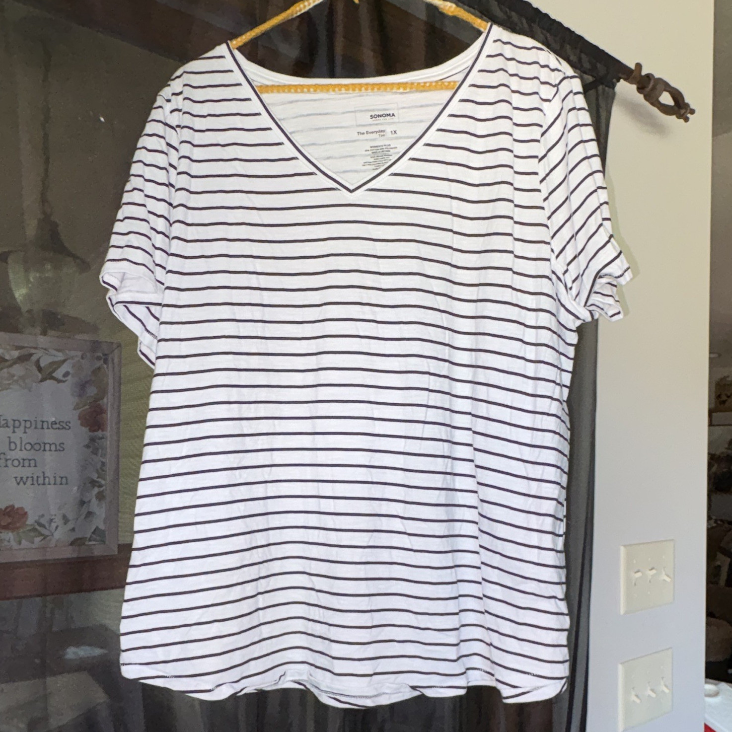 Sonoma Goods For Life Women’s Plus 1X White/Black Striped V-Neck Tee