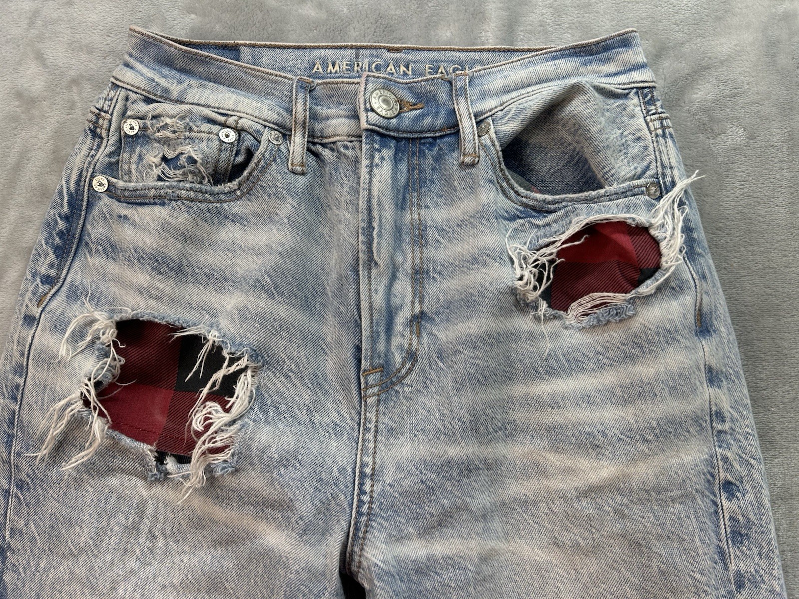 American Eagle Jeans Womens Sz 2 Reg Blue Highest Rise 90’s Boyfriend Distressed