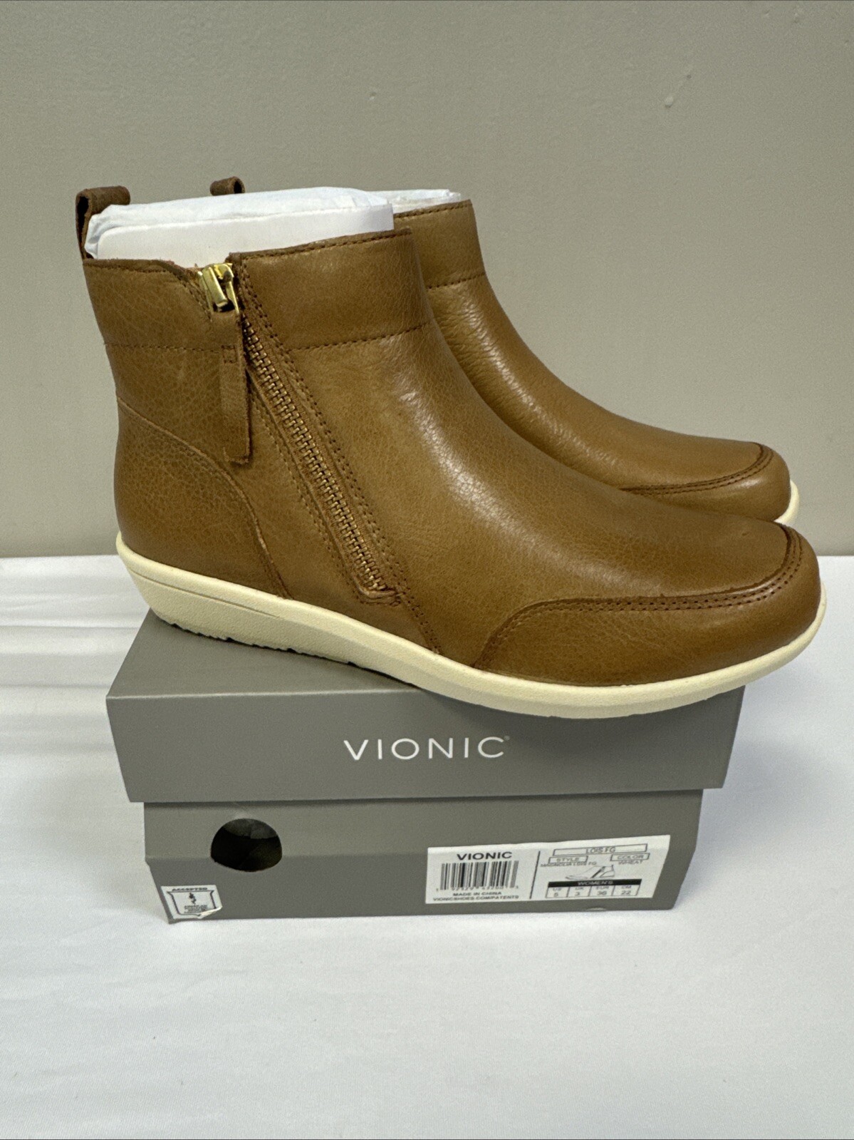 Vionic Women’s Lois FG Magnolia Wheat Boots Size 5