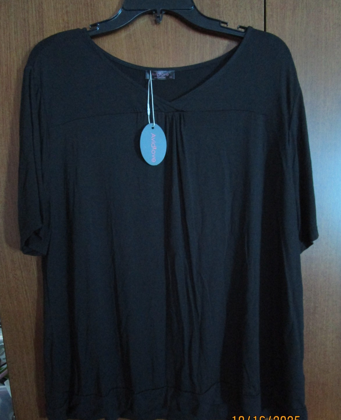New Avid Love Black Top Sz XXL Rayon & Spandex Bust 49 Length 27.5 in