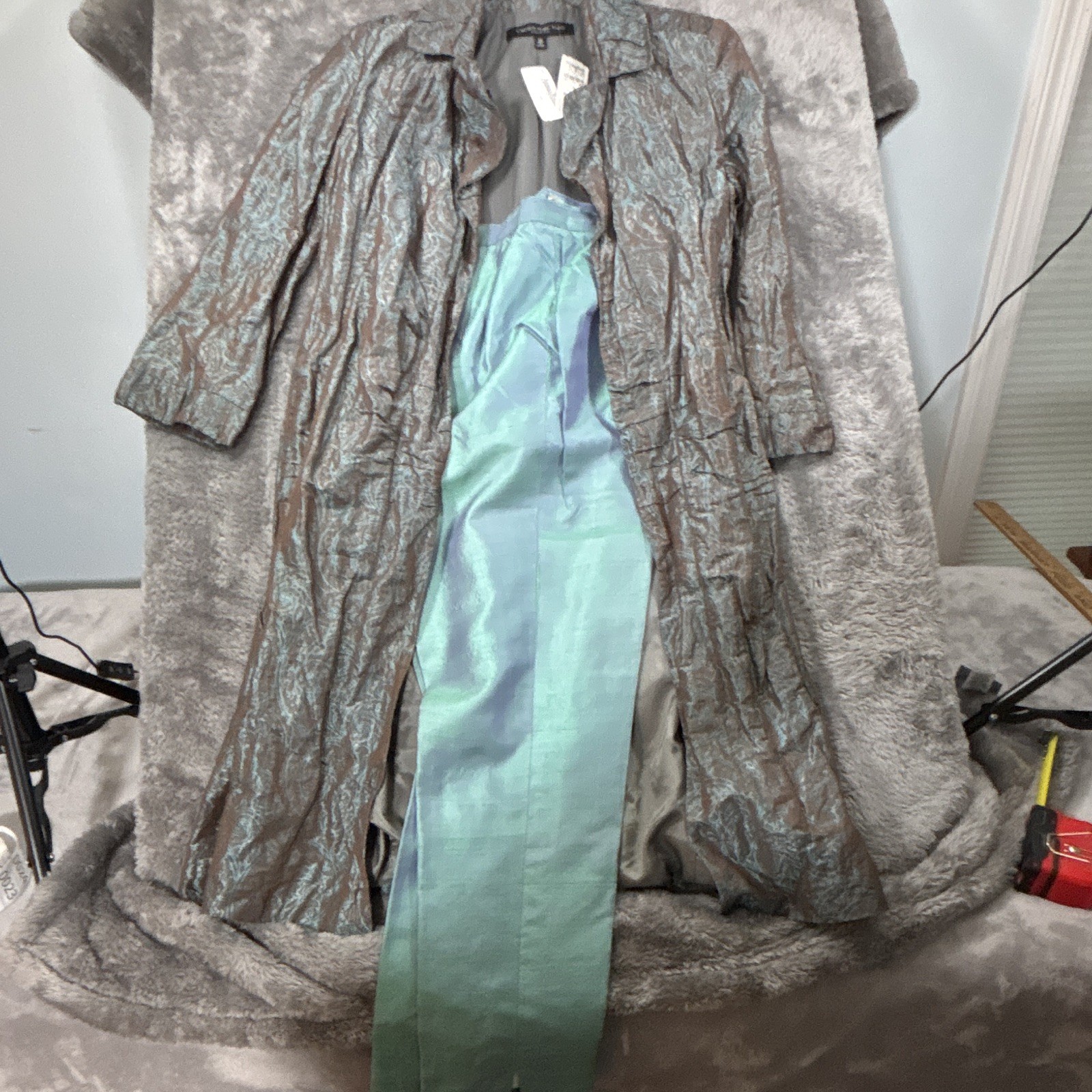 Carmen Marc Valvo Collection Long Metallic Paisley Lined Overcoat Size 12