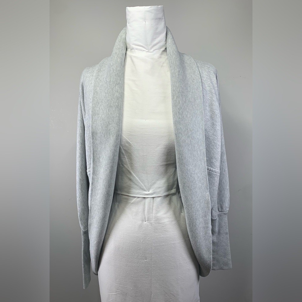 Wilfred Aritzia Grey Cocoon Cardigan Wrap – Size Small