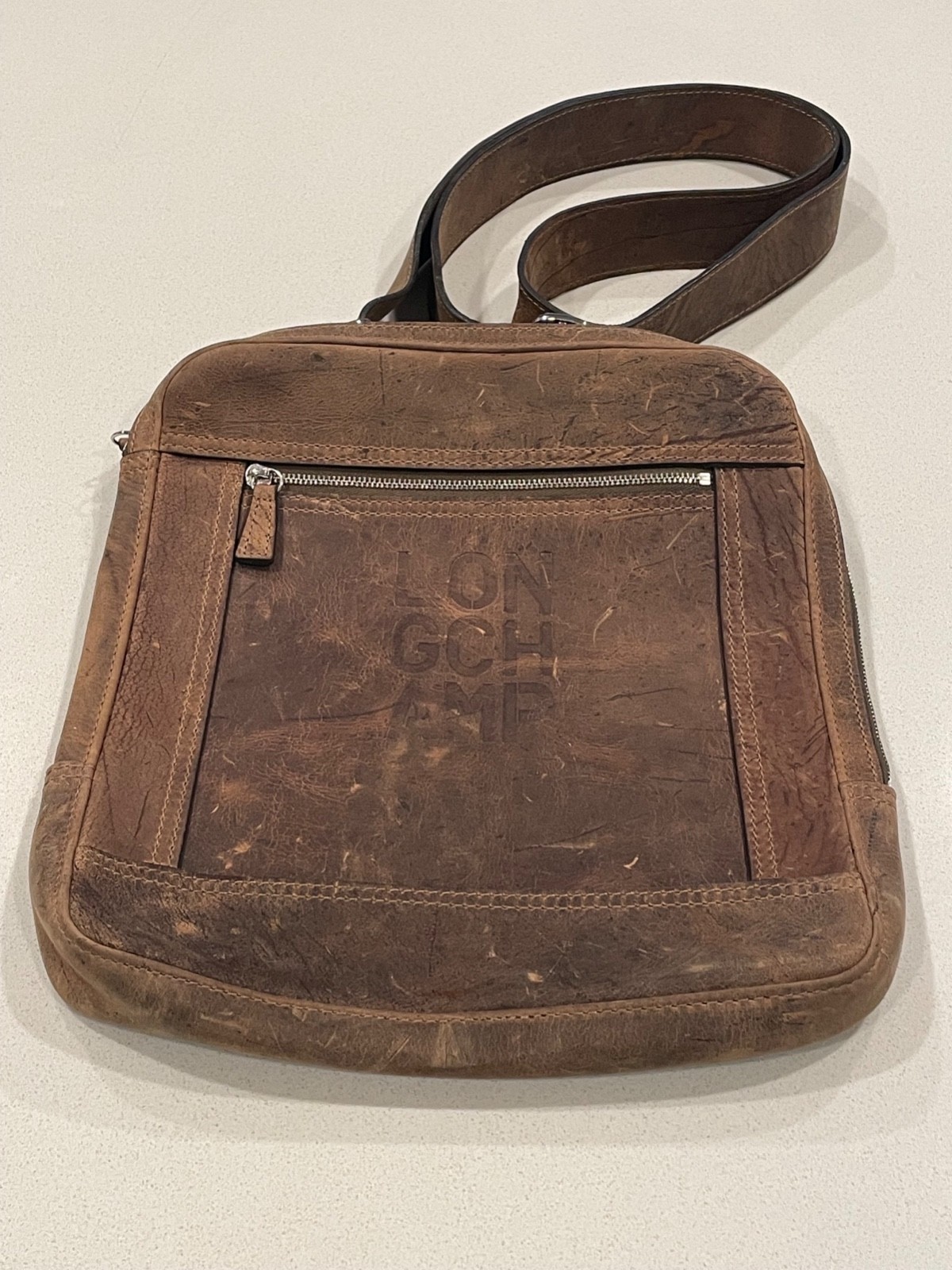 LONGCHAMP Leather Zippered Crossbody Bag Color-Brown Casual Styling EUC