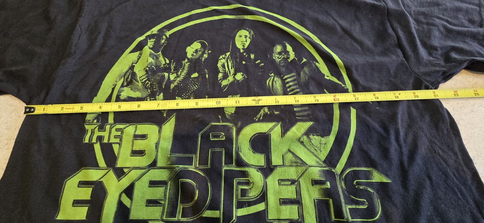 Black Eyed Peas 2009 Shirt Mens LARGE Black Hip Hop Rap Band Graphic Tee