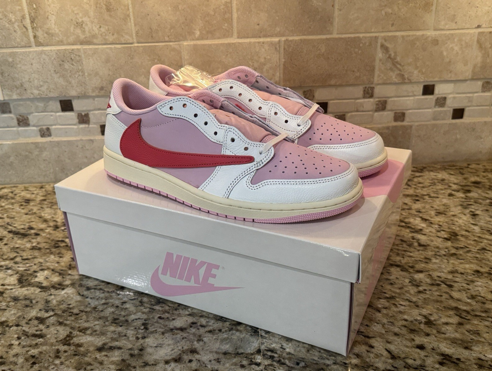 Travis Scott x Air Jordan 1 Low OG SP Tropical Pink US Size 11 IQ7604-101✅