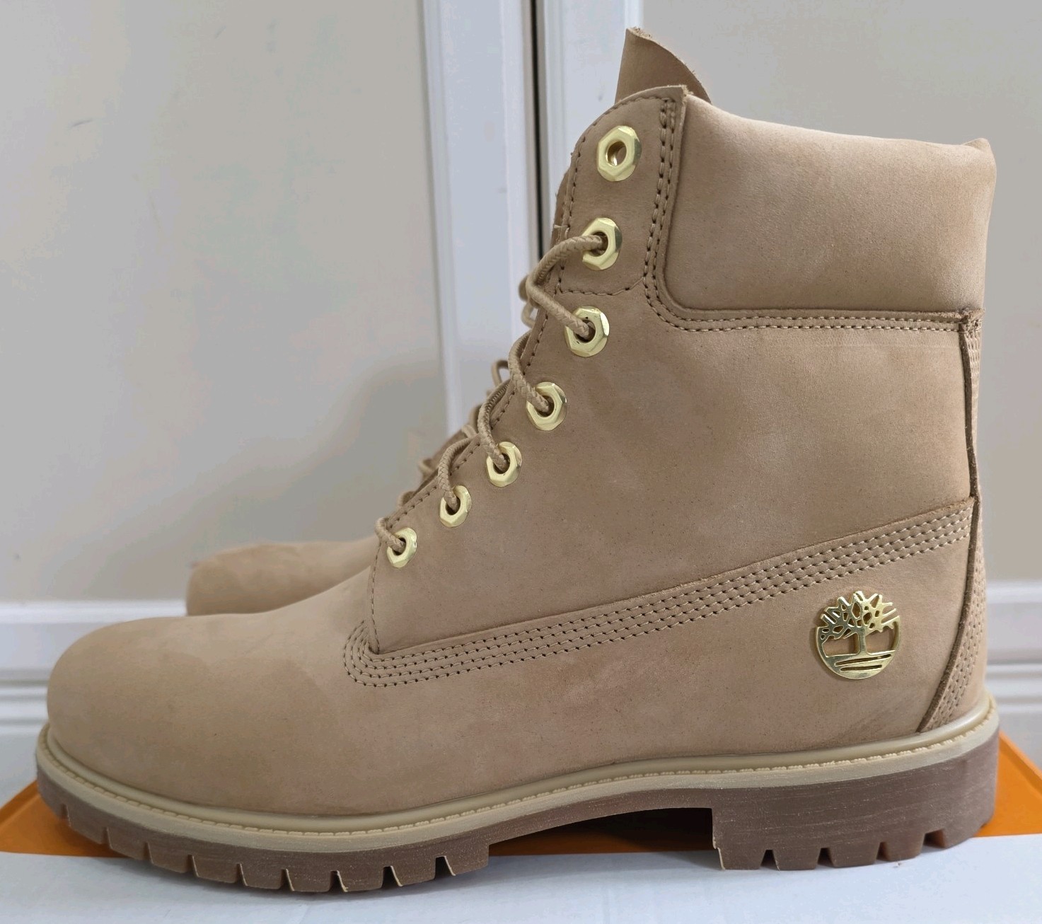 Timberland Used Premium Waterproof Light Beige Nubuck Men’s Boot Size 10.5