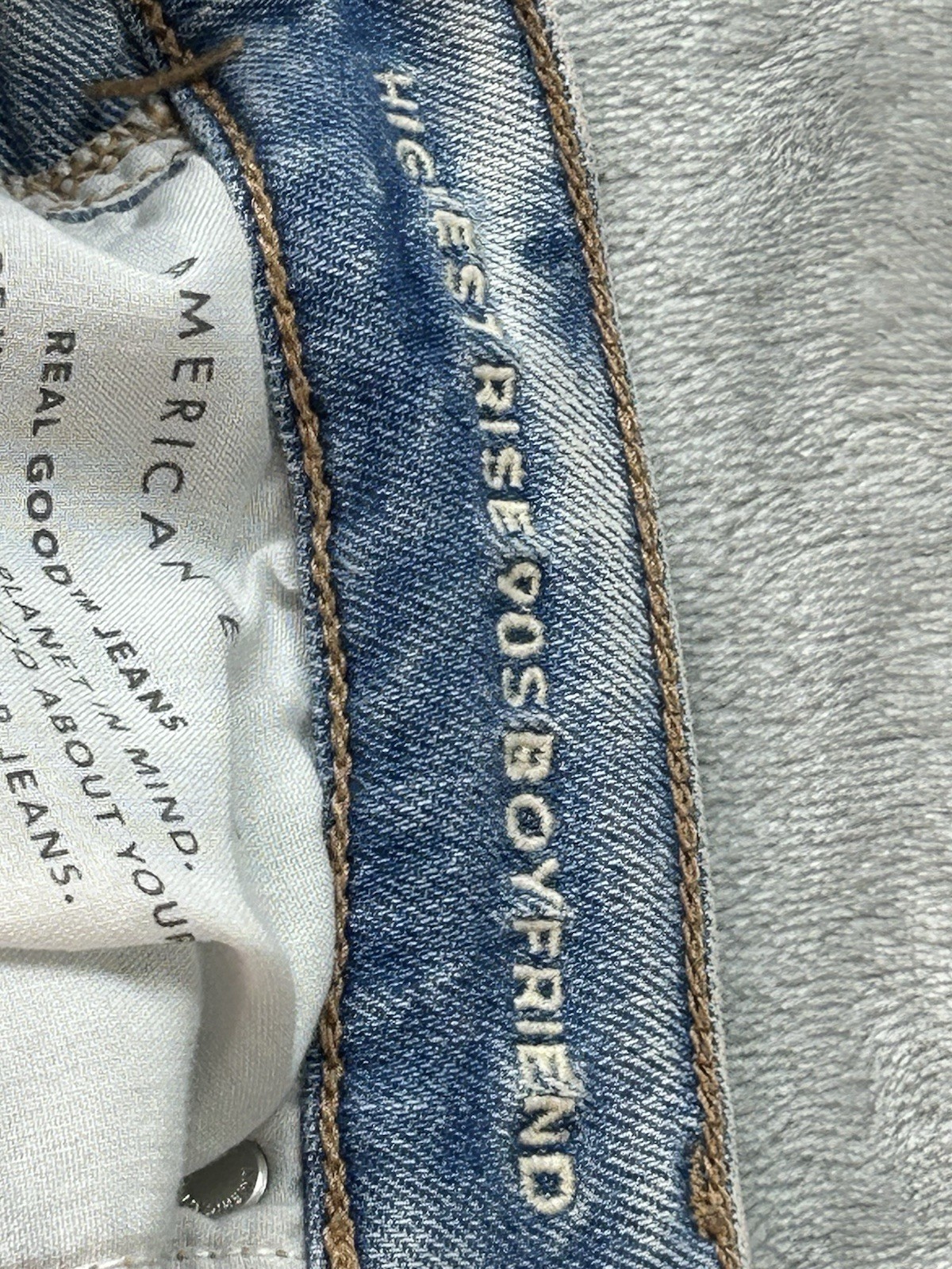American Eagle Jeans Womens Sz 2 Reg Blue Highest Rise 90’s Boyfriend Distressed