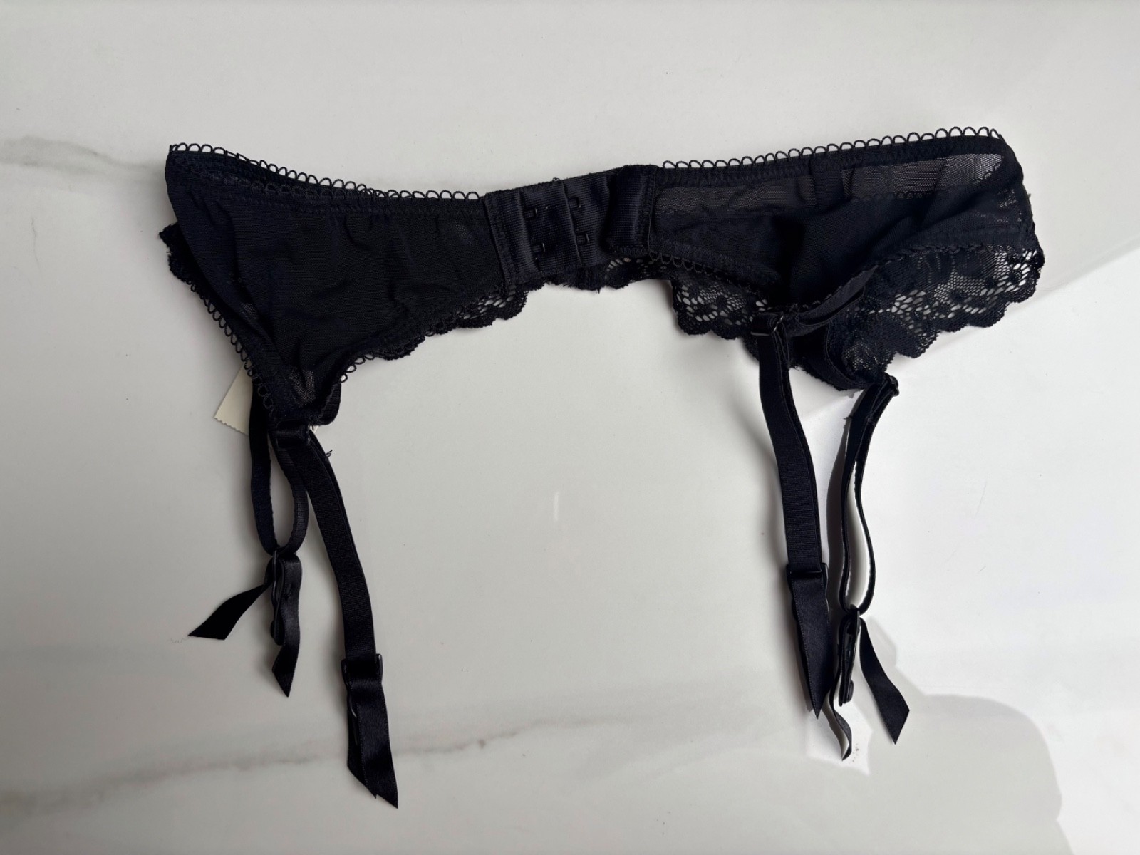 NWT Elle MacPherson Intimates Lace Suspenders Belt Black Size Small