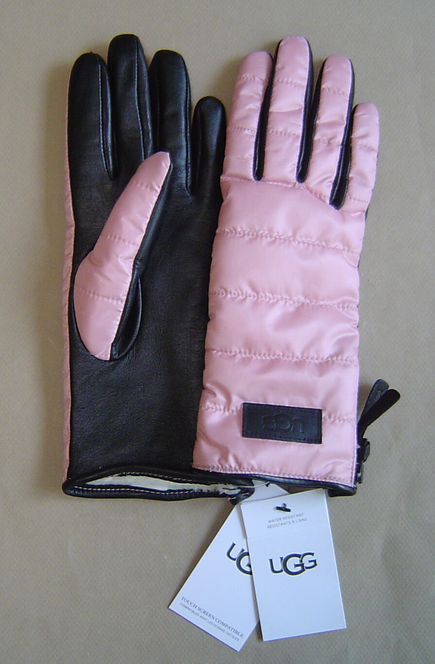 NWT UGG S/M ALL WEATHER FABRIC LEATHER SMART TOUCH GLOVE Pink UR POWERED 20044