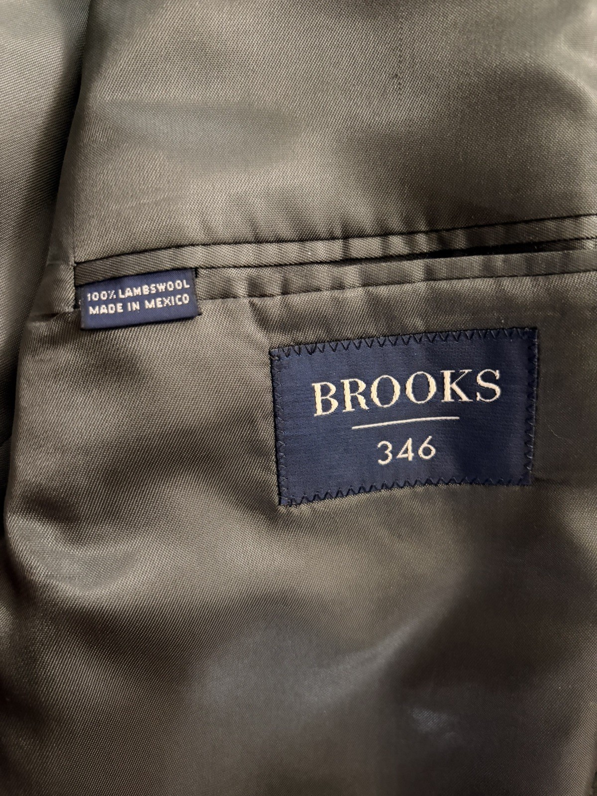 Brooks Brothers 346 Mens Blazer 44L | Dark Grey Plaid Accent | 100% Lambswool