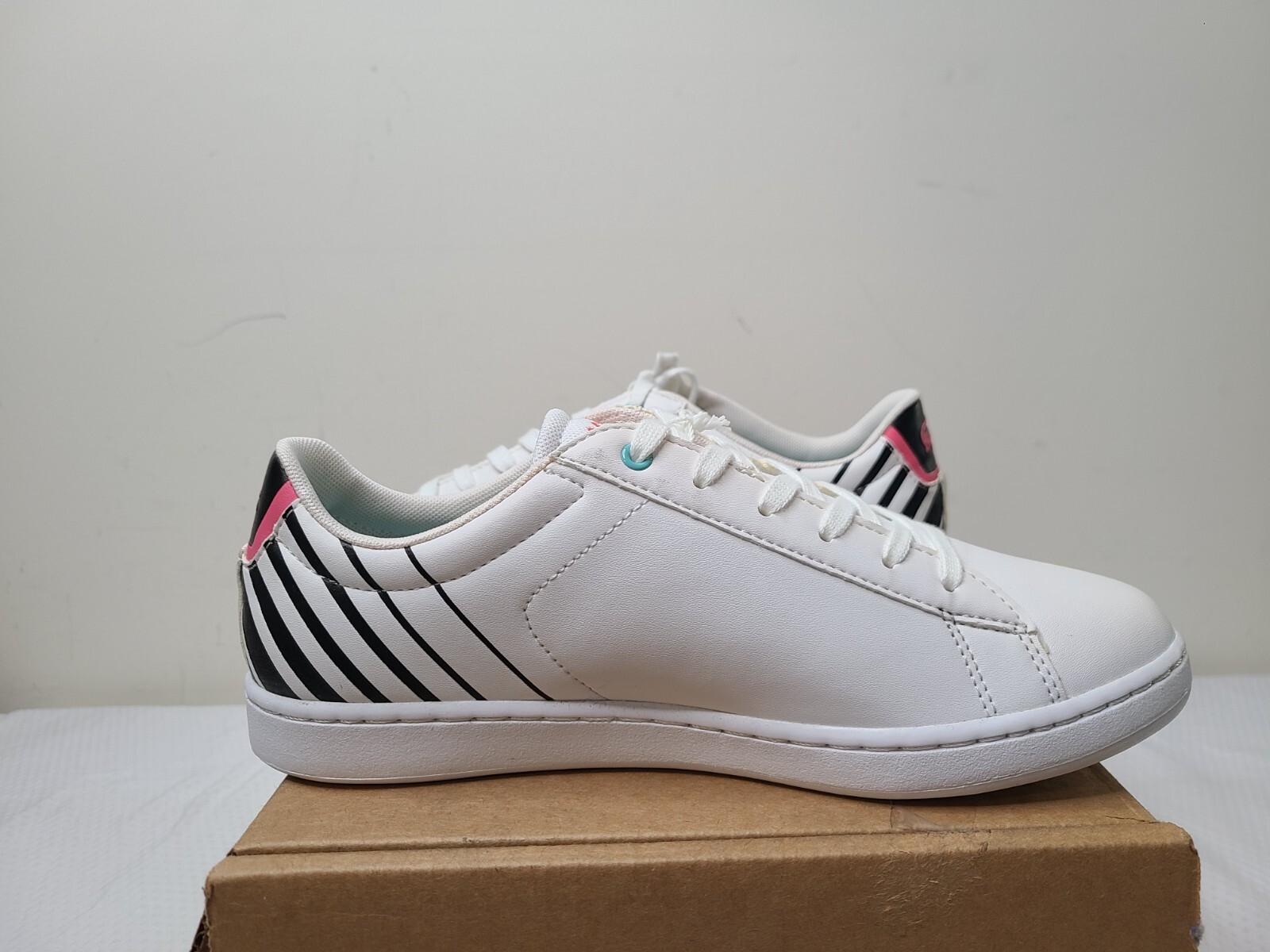 Lacoste Women’s White Black Carnaby EVO 118 2 Sneakers Size US 5.5 No Box