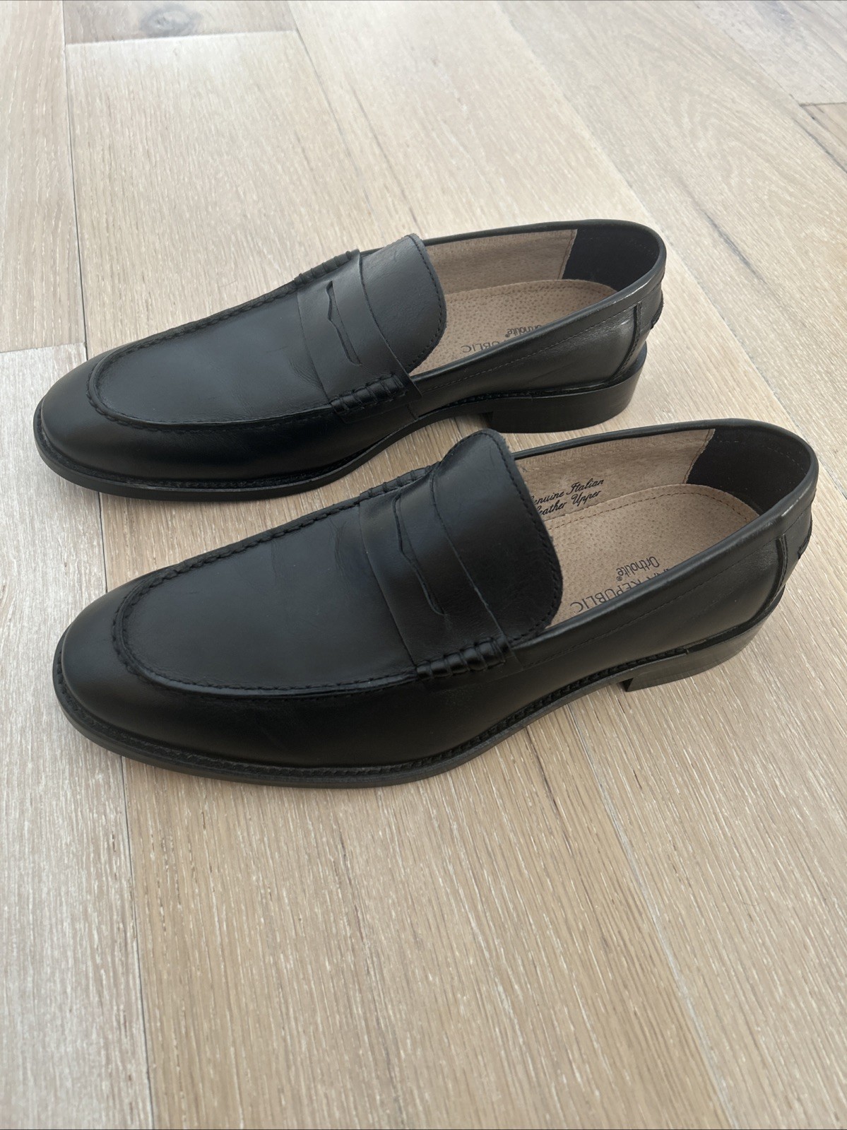 NWOB Banana republic Italian Leather Penny Loafers Men’s 9