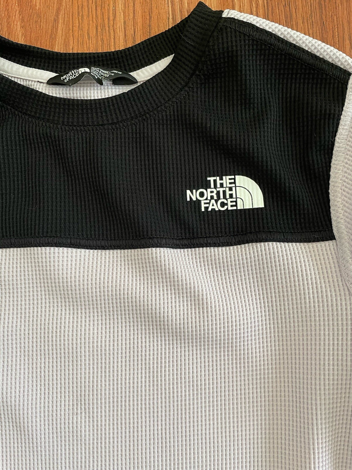 Teen Unisex THE NORTH FACE FlashDry Pink Thermal Top, Size Medium (10) EUC