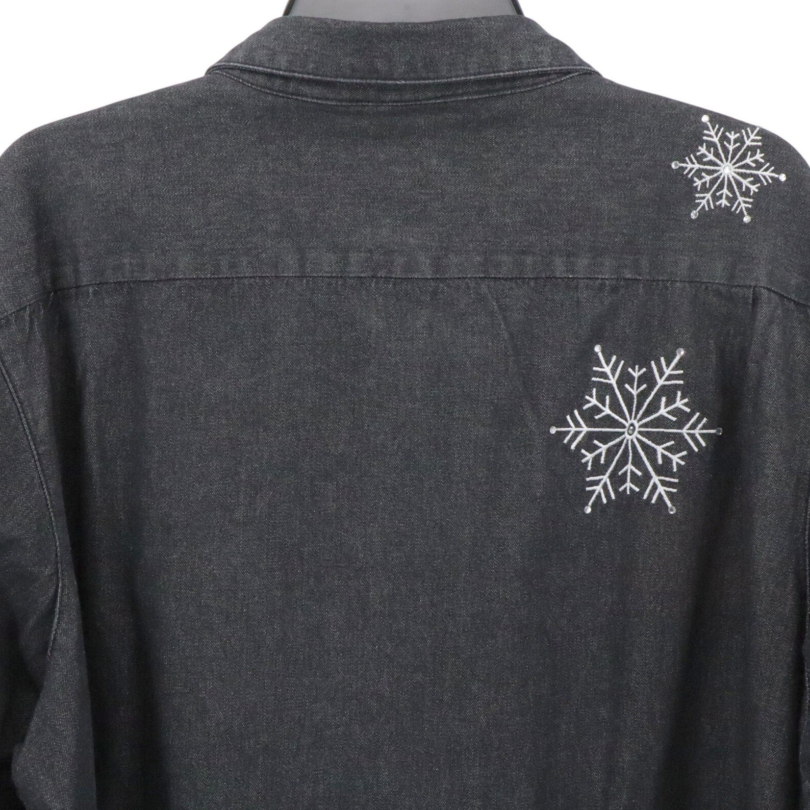 Quacker Factory Womens 2X Black Denim Snowflake Embroidered Shirt Button Covers