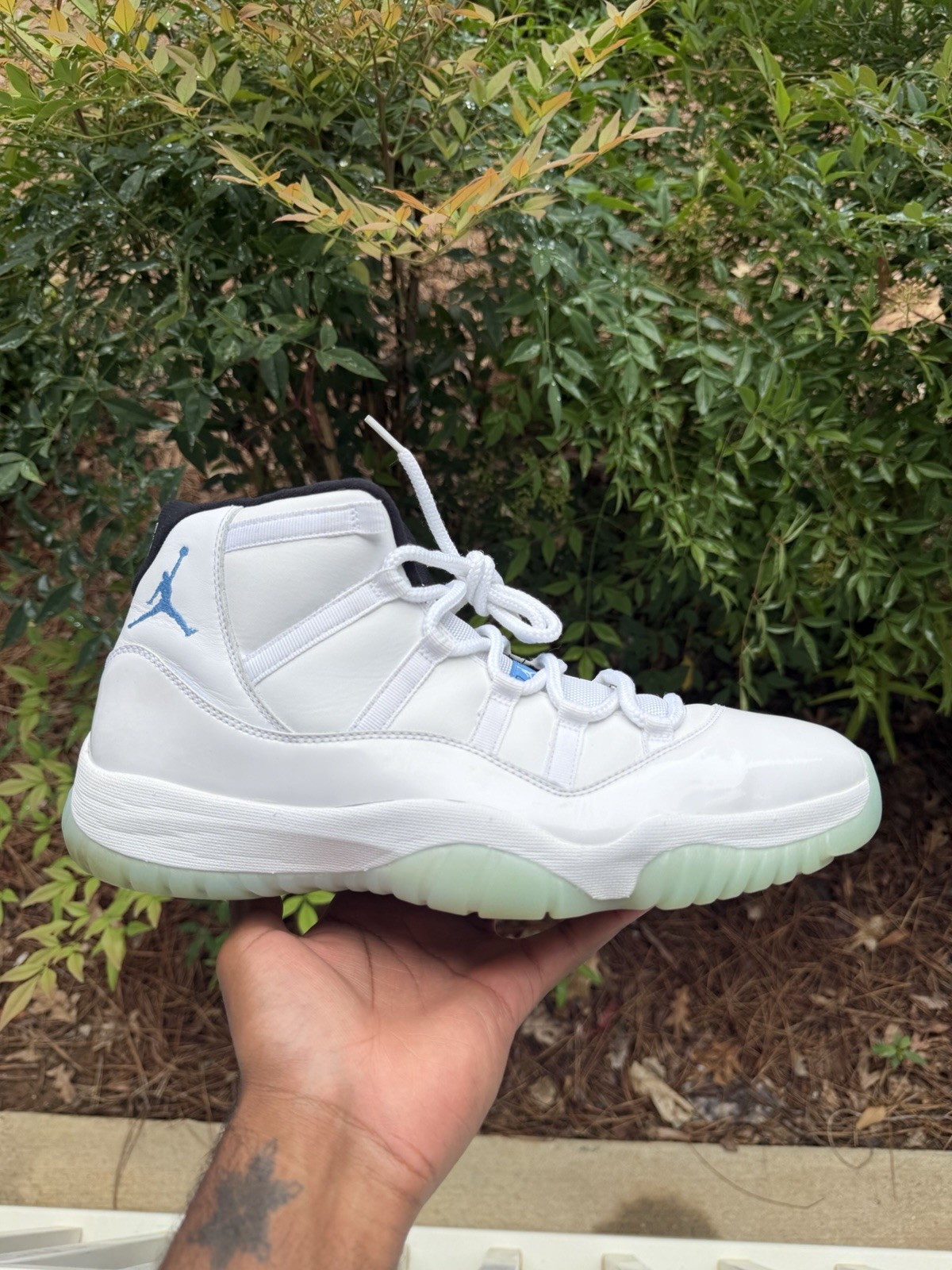 Jordan 11 Legend Blue Size 12 2014
