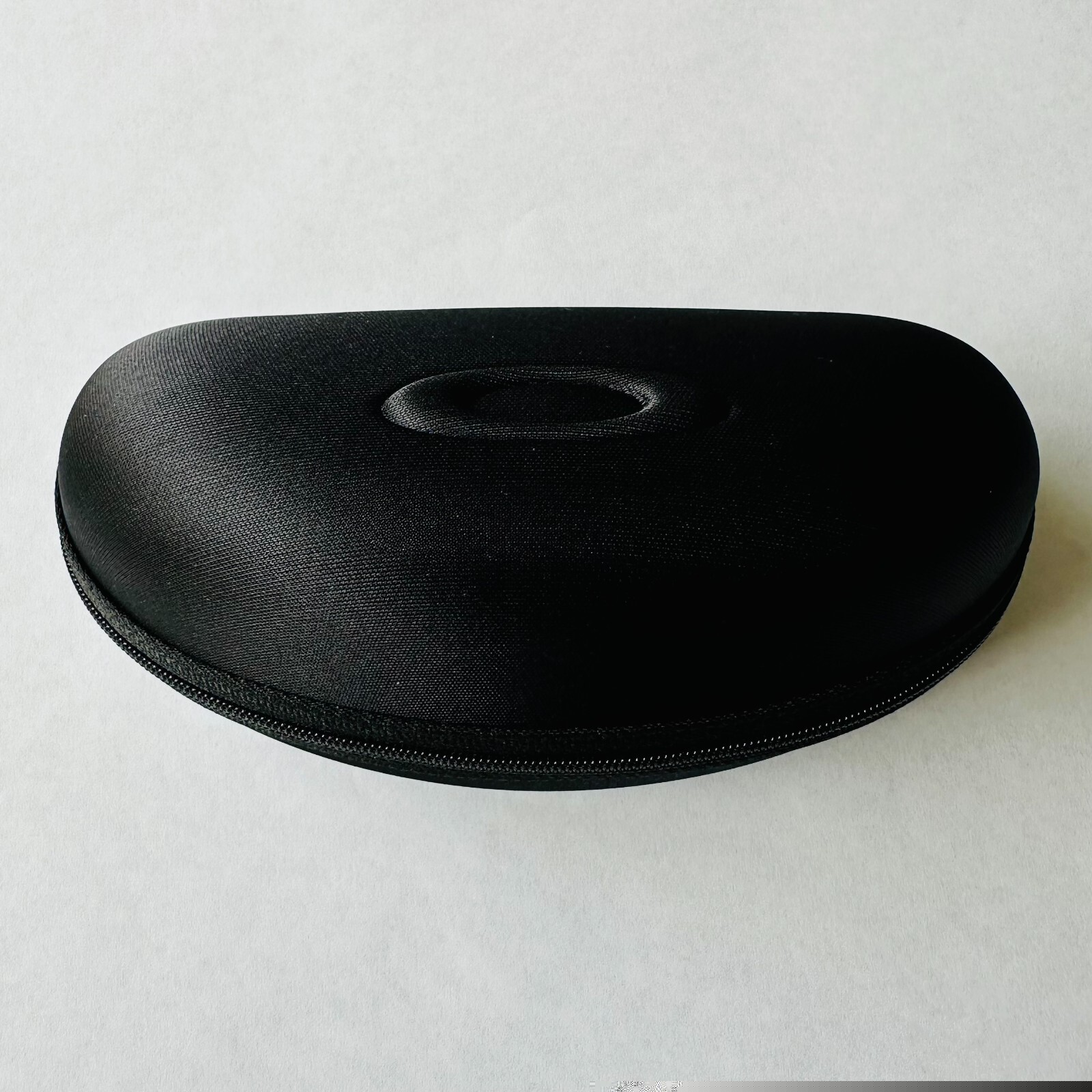 Authentic Oakley Fuel Cell Soft Vault Sunglass Case Black Hard Hollow Zippered