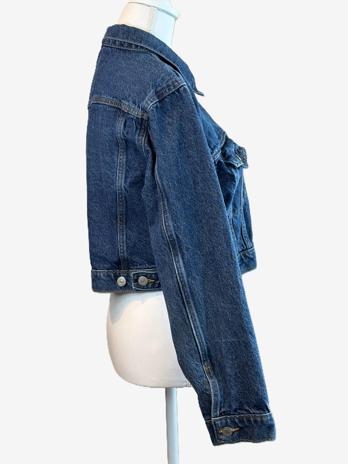 Levi’s Cropped Denim Jacket Womens Large Blue Trucker Jean Jacket Button Front