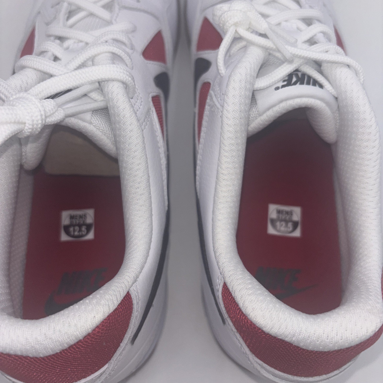 NEW Men’s (CHOOSE SZ) NIKE Gato Shoes IB8509-100 WHITE / BLACK / GYM RED CHICAGO