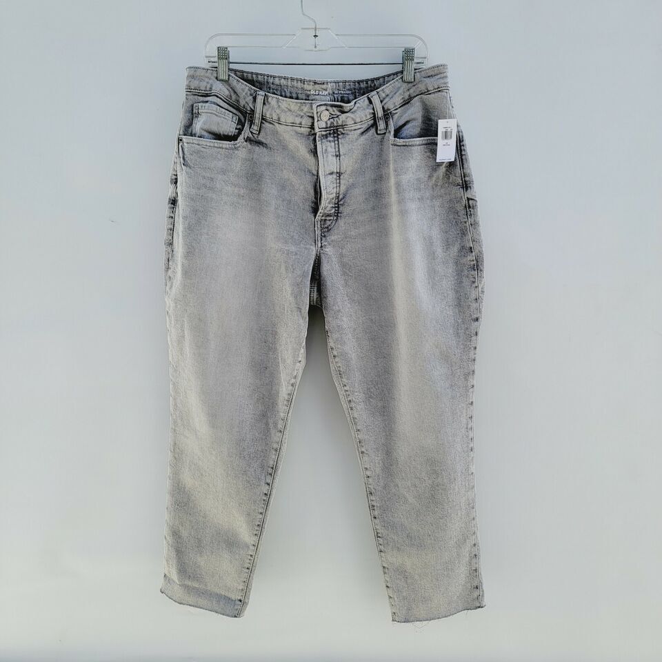 Old Navy Women’s High-Waisted Straight Leg Jeans Gray