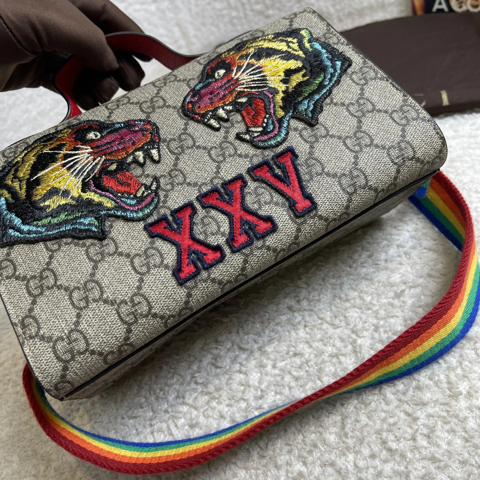 Gucci GG Embroidered Kids Messenger Bag