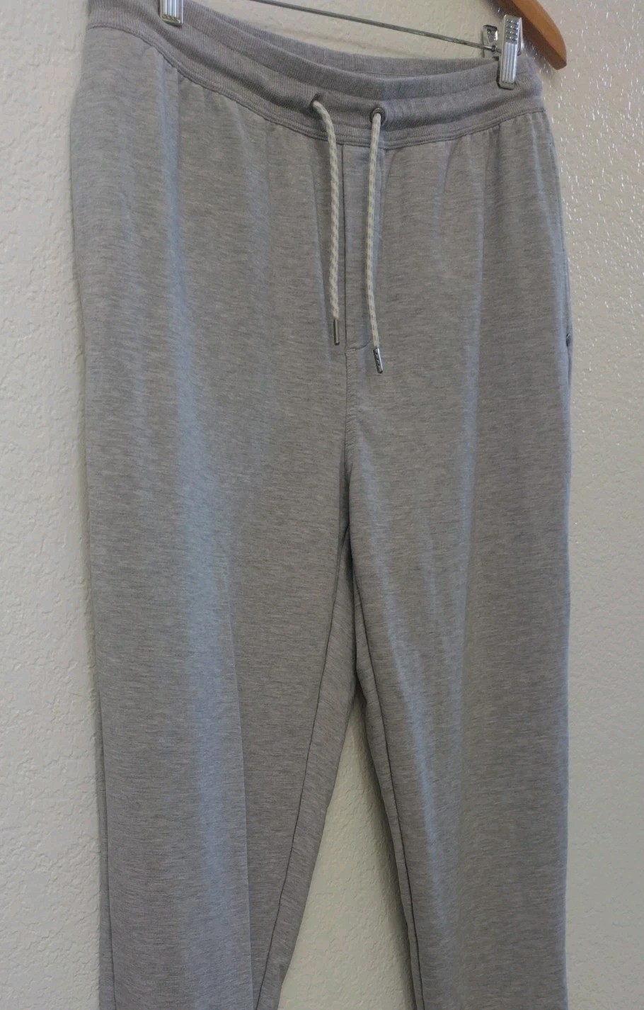Vuori Performance Jogger L Grey Mens Sweatpants Drawstring Pockets Elastic Cuff