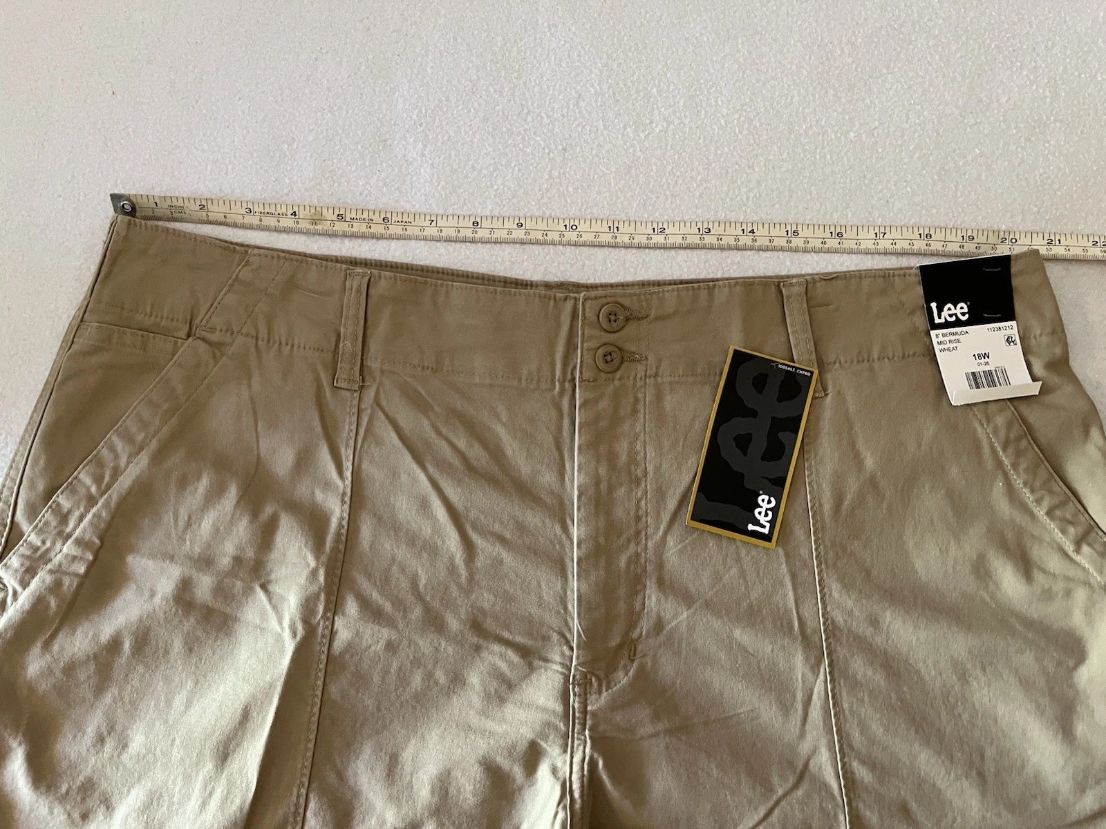 Women’s Lee Mid Rise Bermuda Shorts Wheat Size 18W